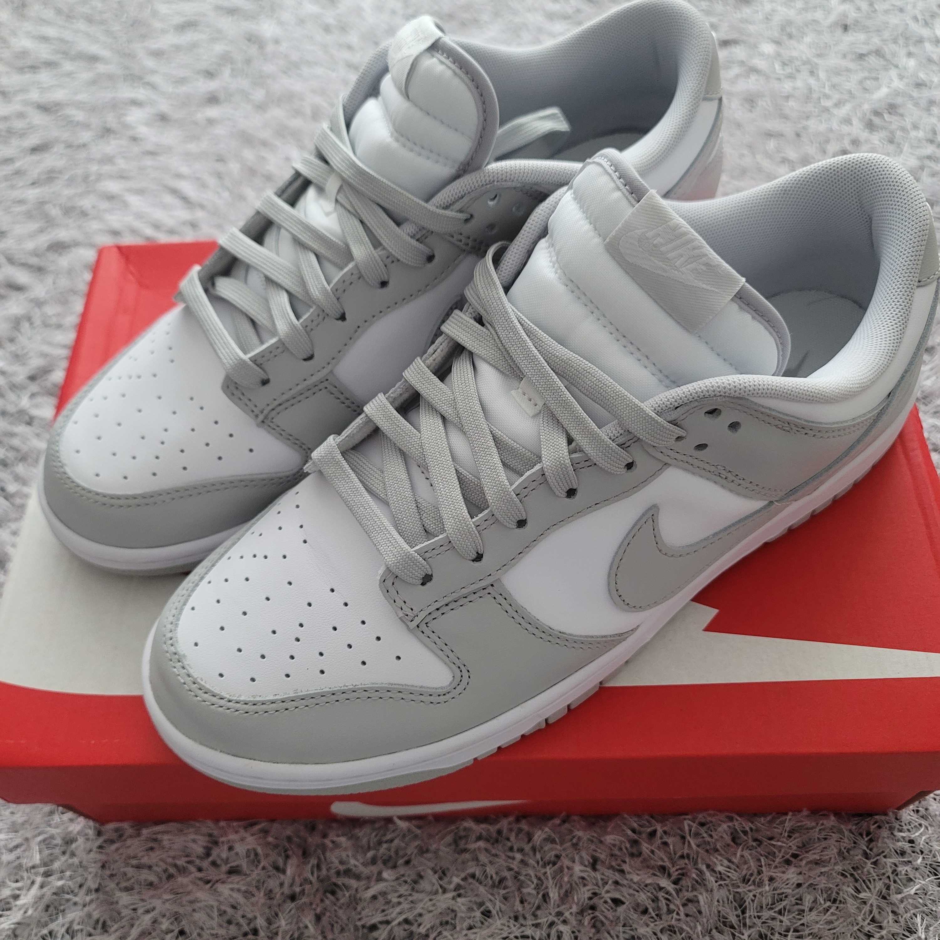 Nike Dunk Low Retro Grey Fog 착용 스타일