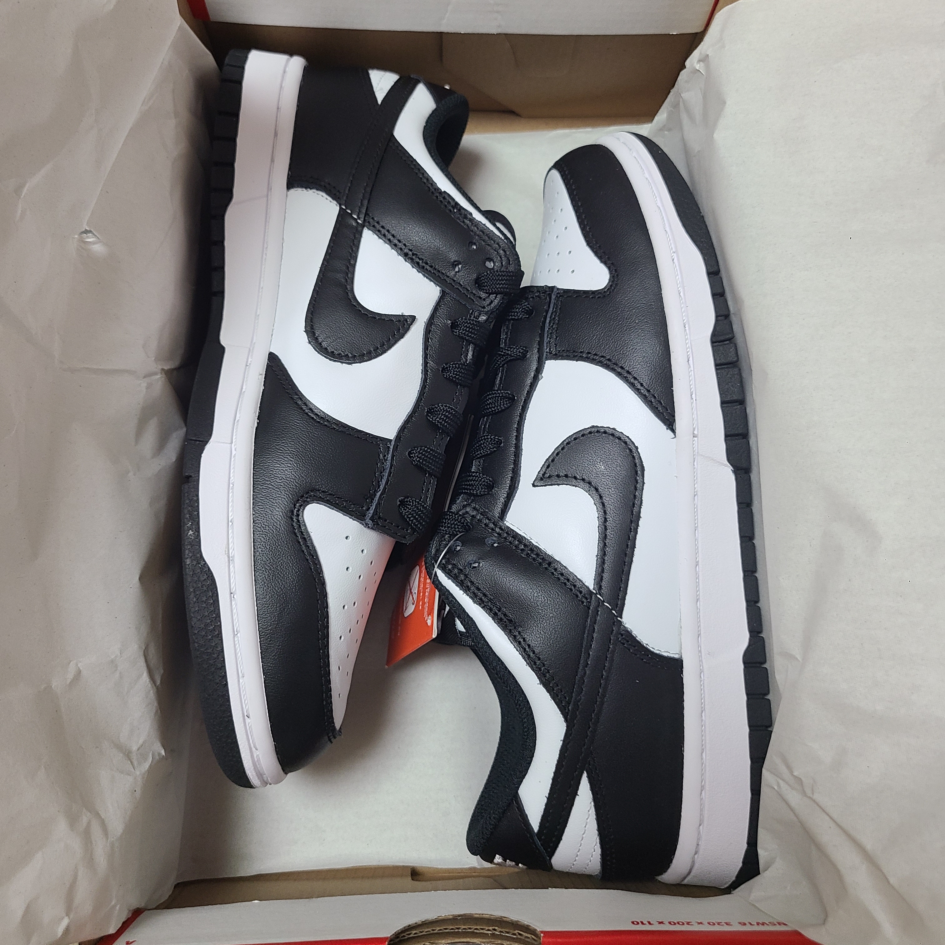 (W) Nike Dunk Low Black 착용 스타일