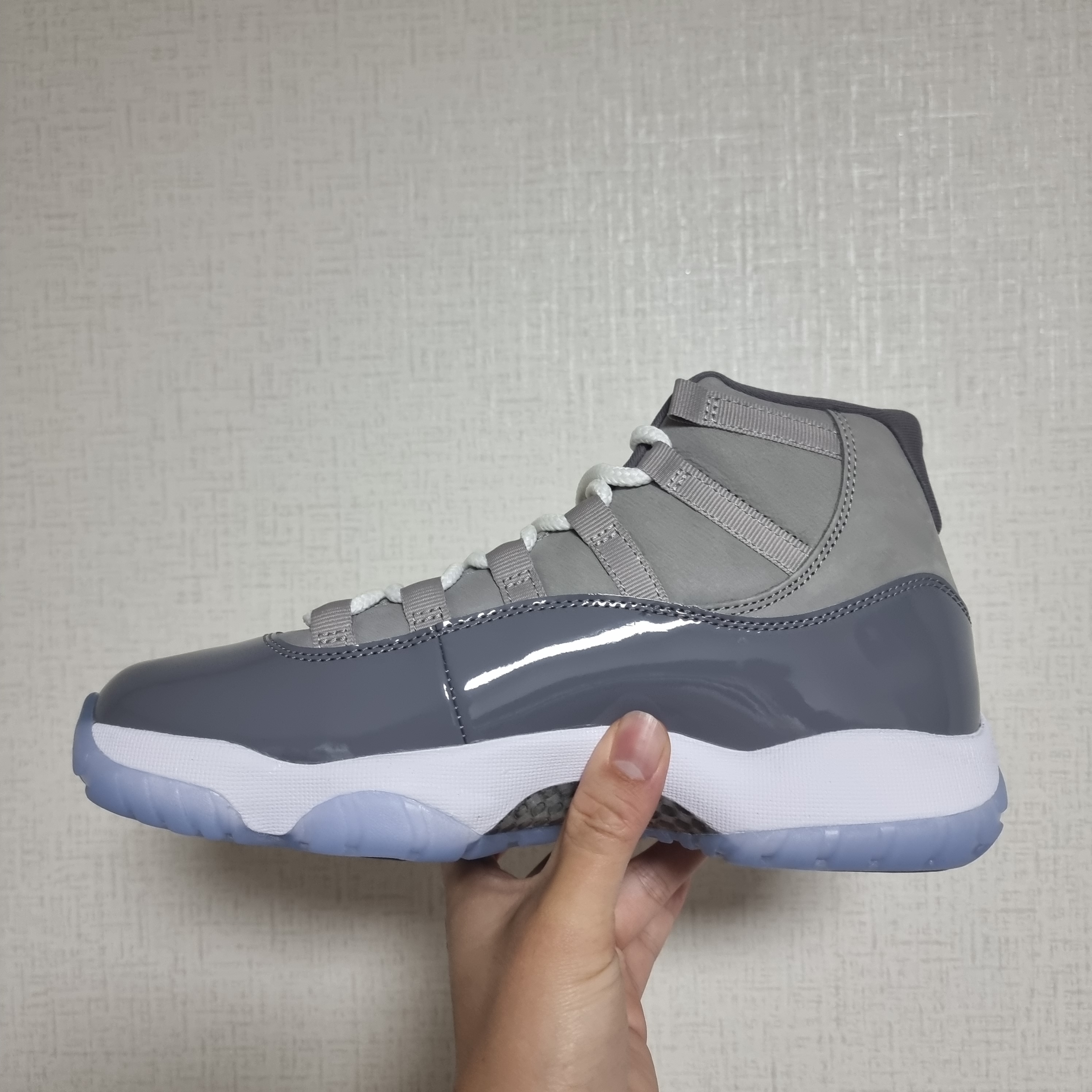 Jordan 11 Retro Cool Grey 2021 착용 스타일 - 3