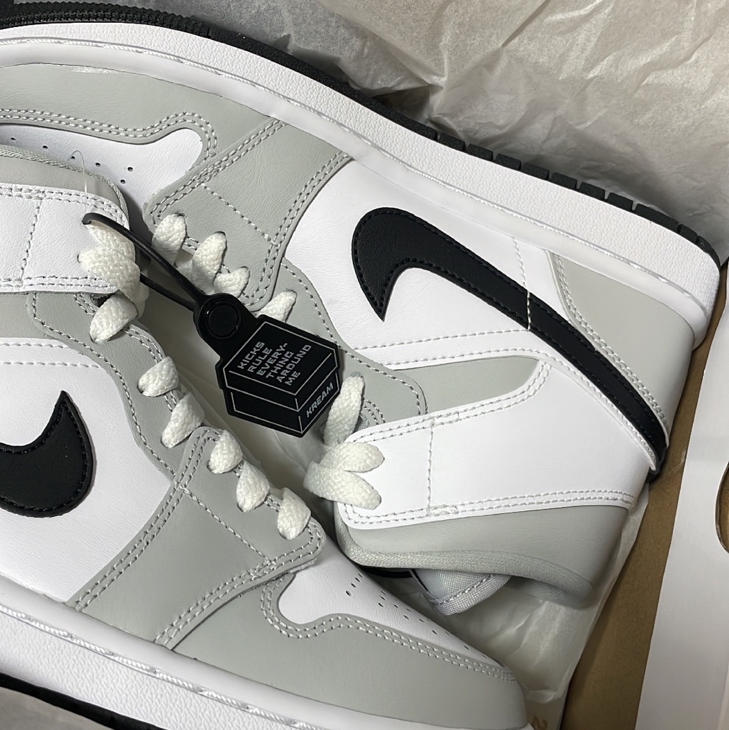 (W) Jordan 1 Mid Grey Fog 착용 스타일