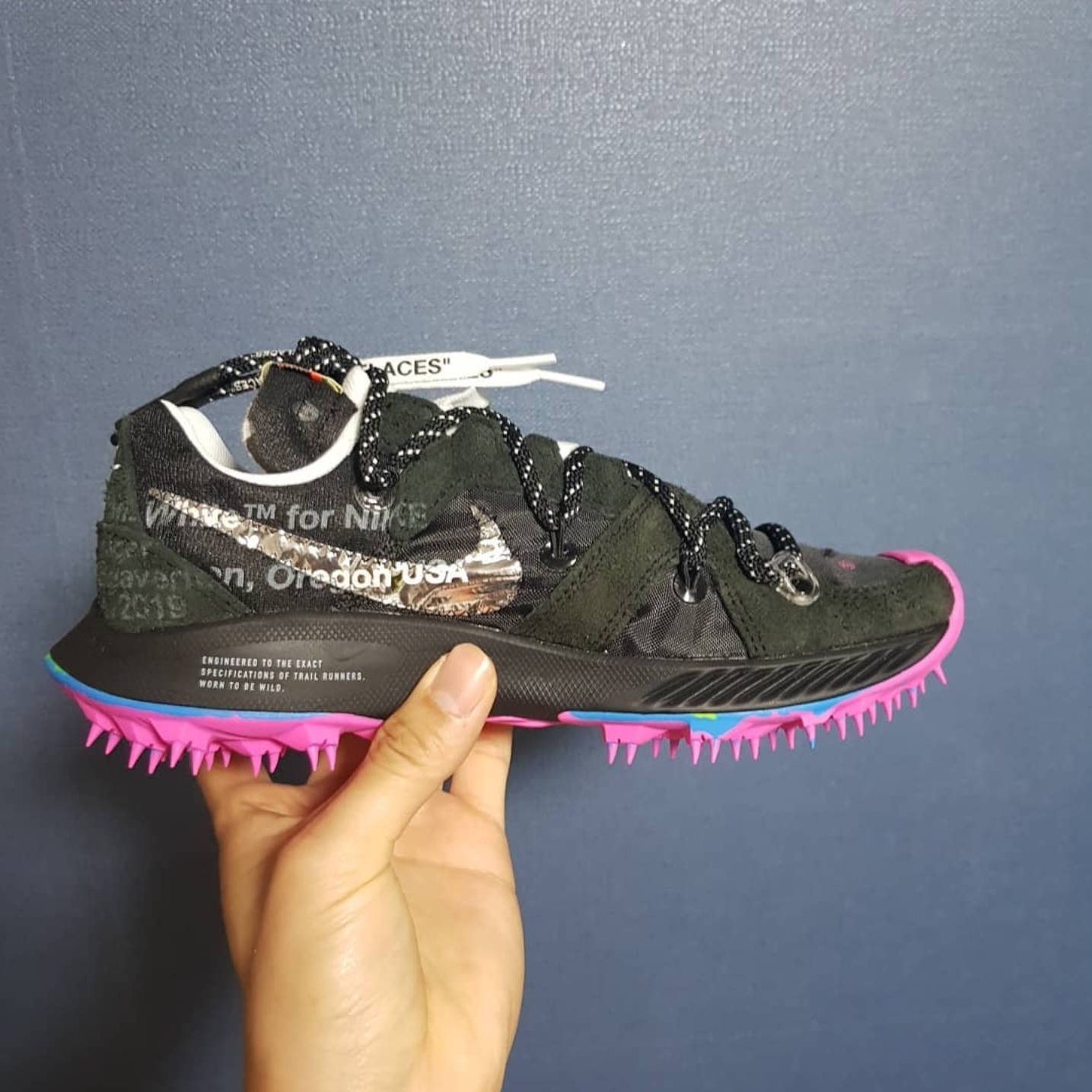 (W) Nike x Off-White Zoom Terra Kiger 5 Black 착용 스타일 - 3