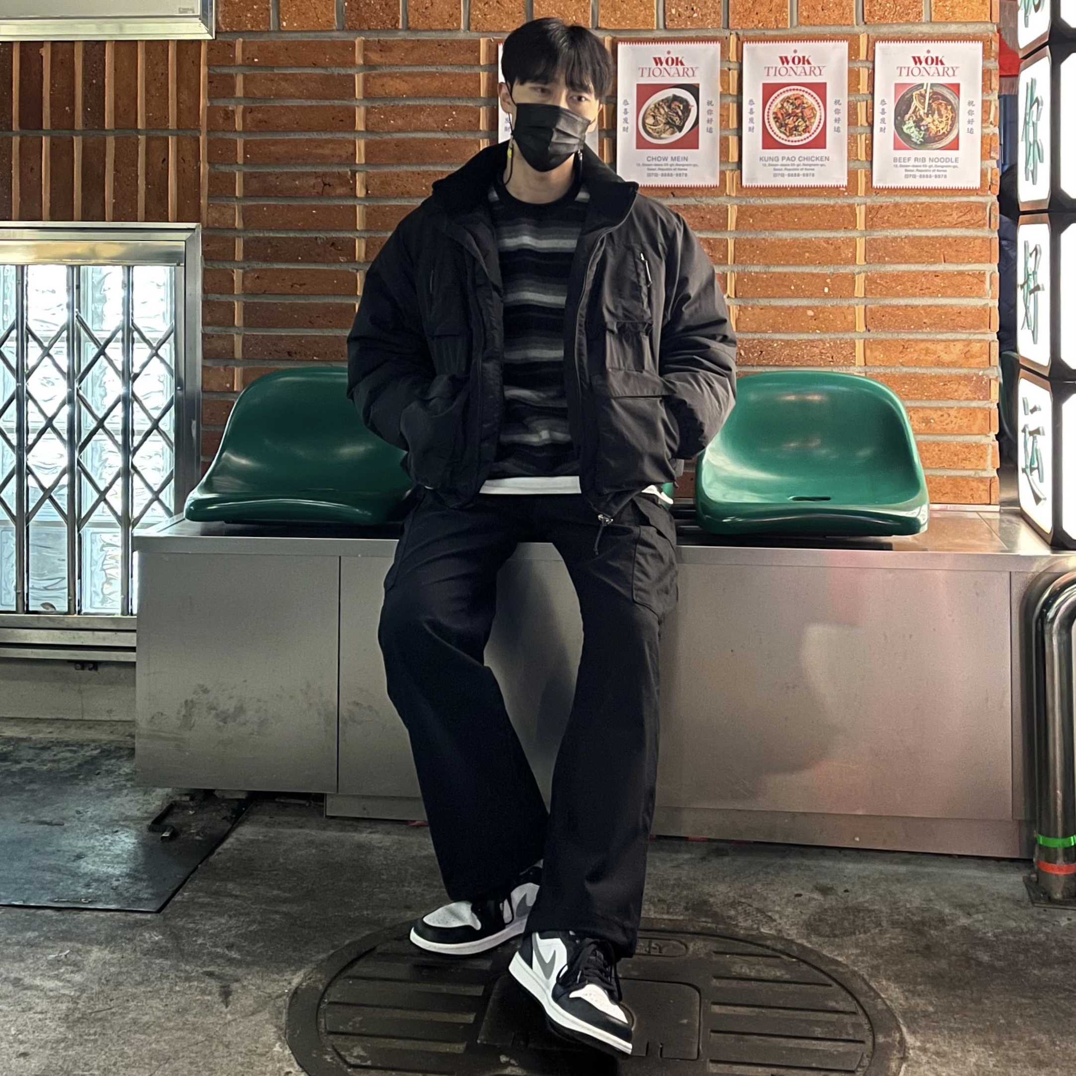 Jordan 1 Low Black Particle Grey 착용 스타일