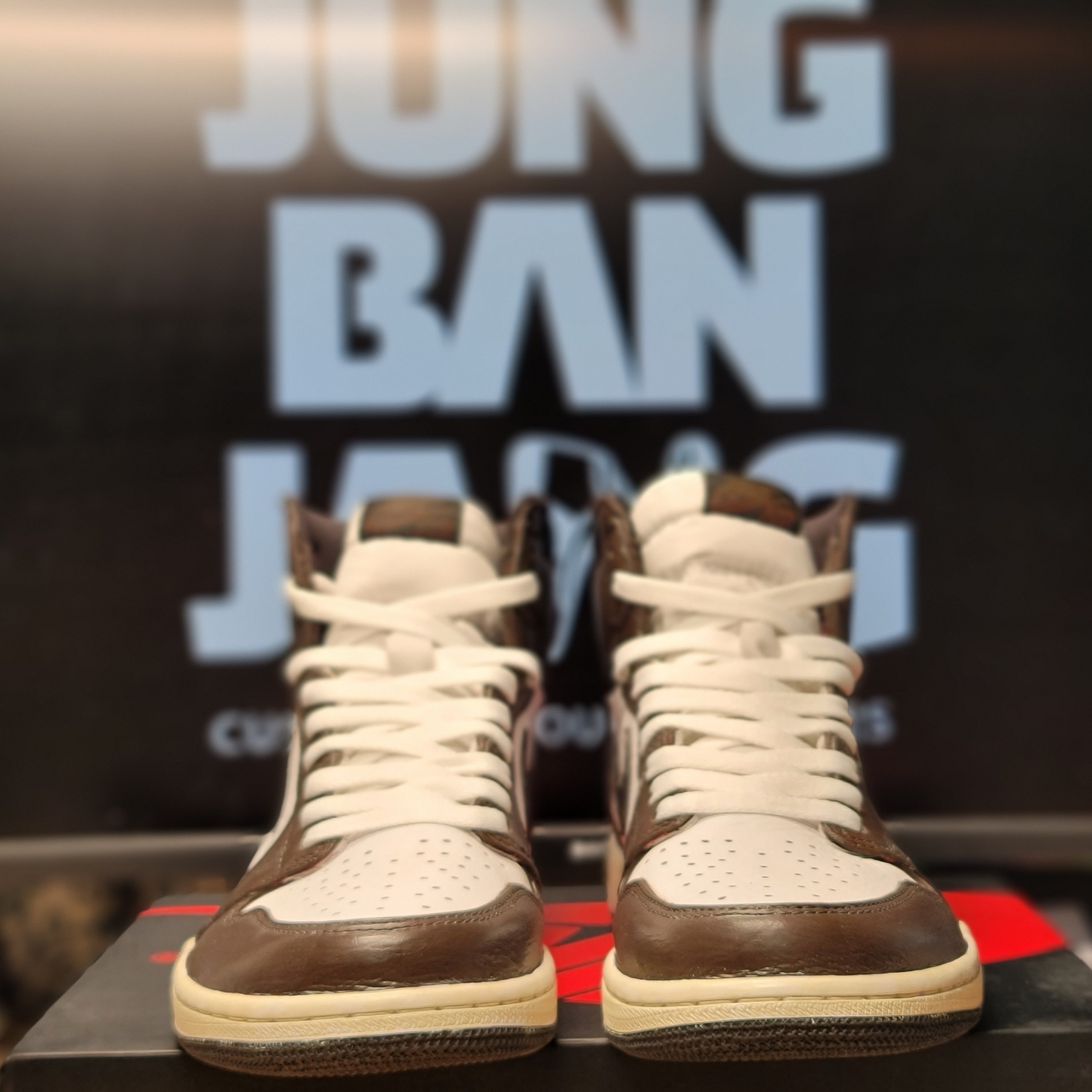Jordan 1 Retro High OG Light Fusion Red 착용 스타일 - 1