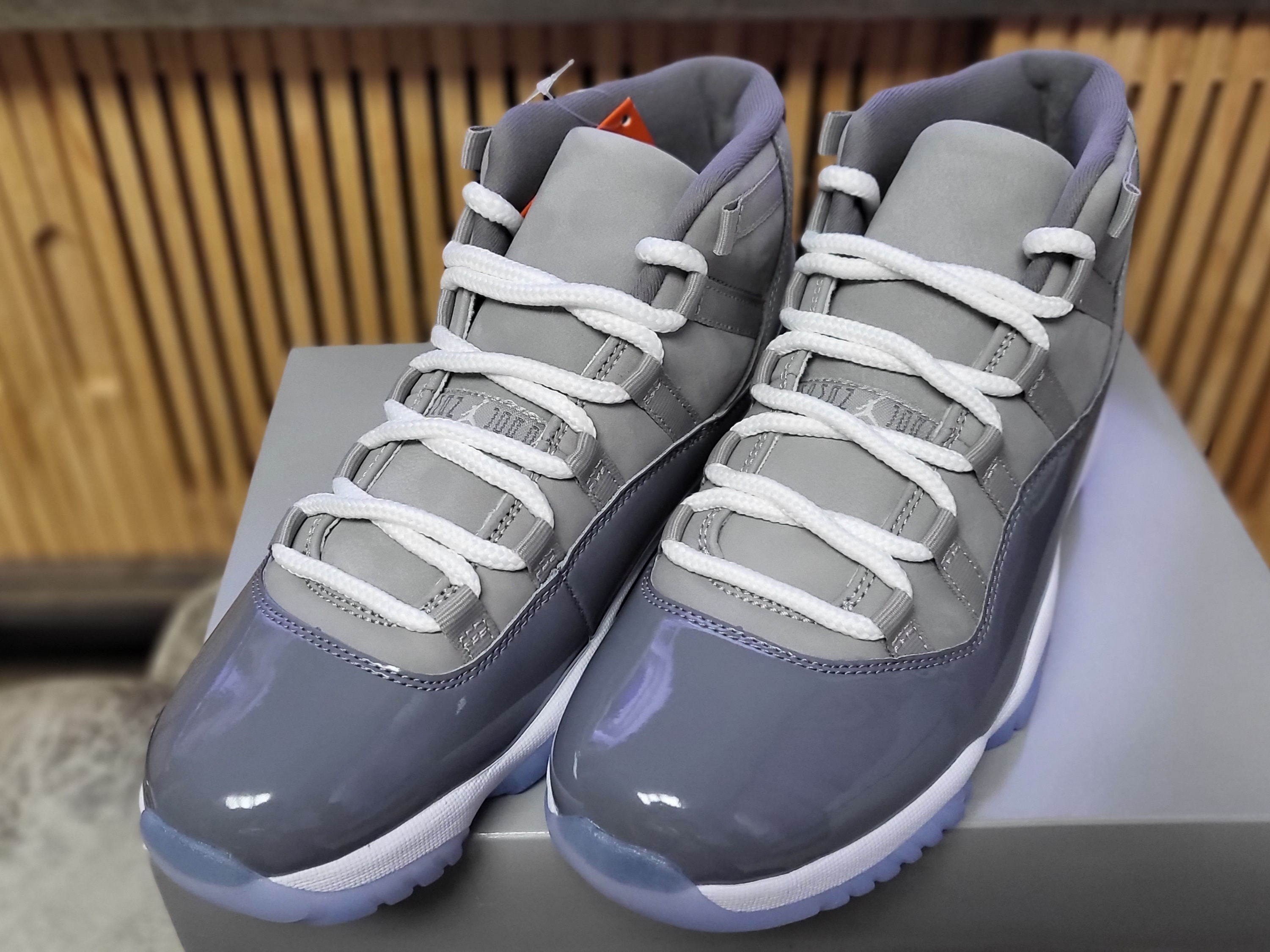 Jordan 11 Retro Cool Grey 2021 착용 스타일 - 5