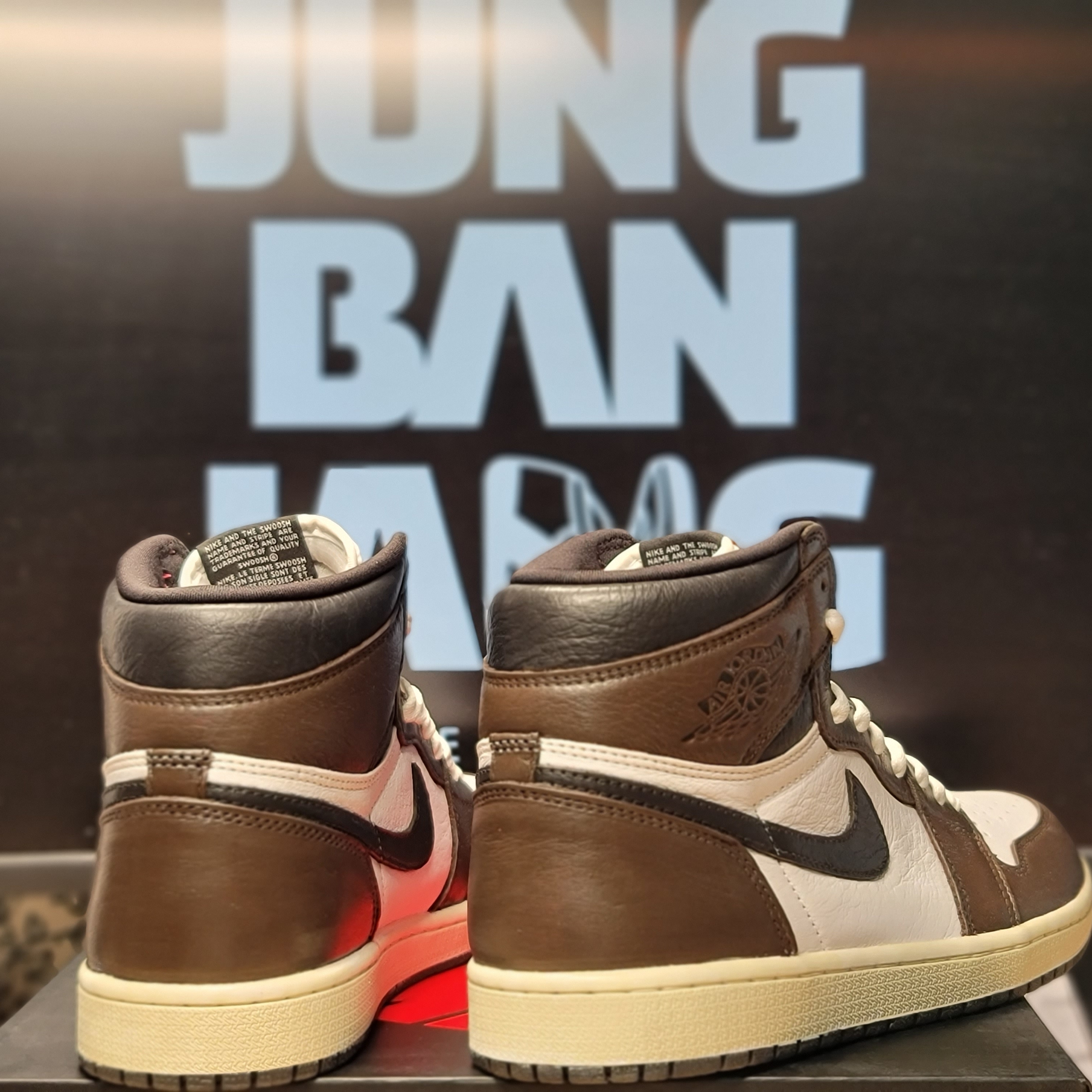 Jordan 1 Retro High OG Light Fusion Red 착용 스타일 - 3