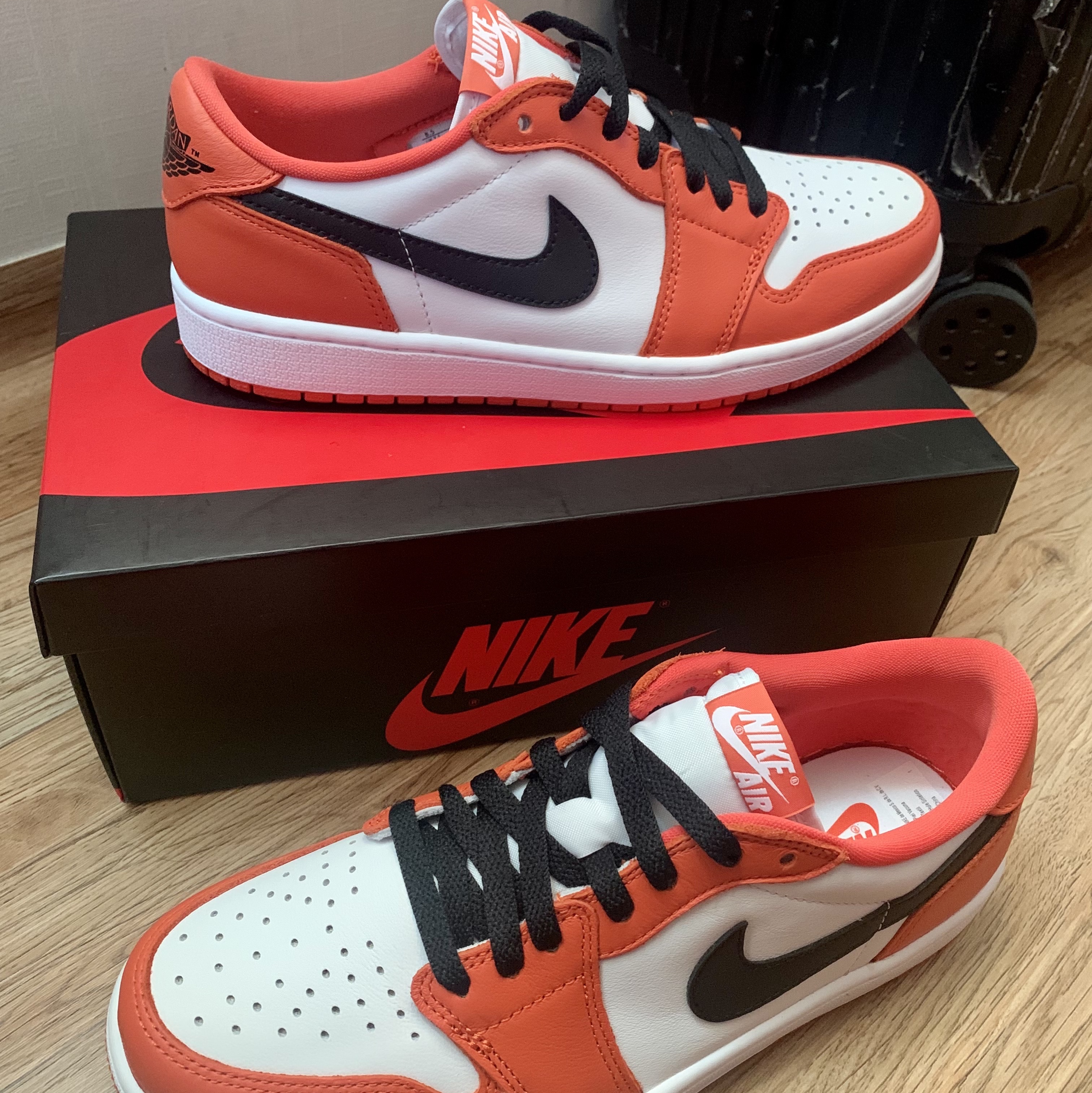 Jordan 1 Low OG Starfish 착용 스타일