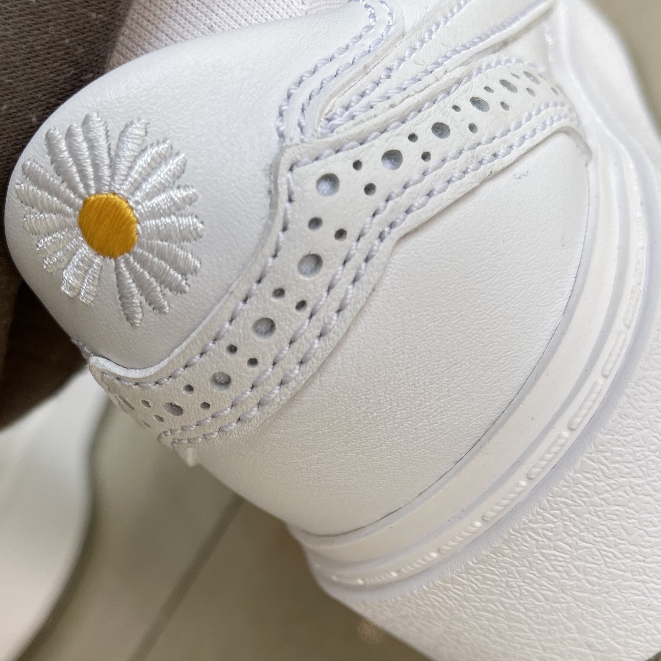 Nike x Peaceminusone Kwondo1 White 착용 스타일 - 3