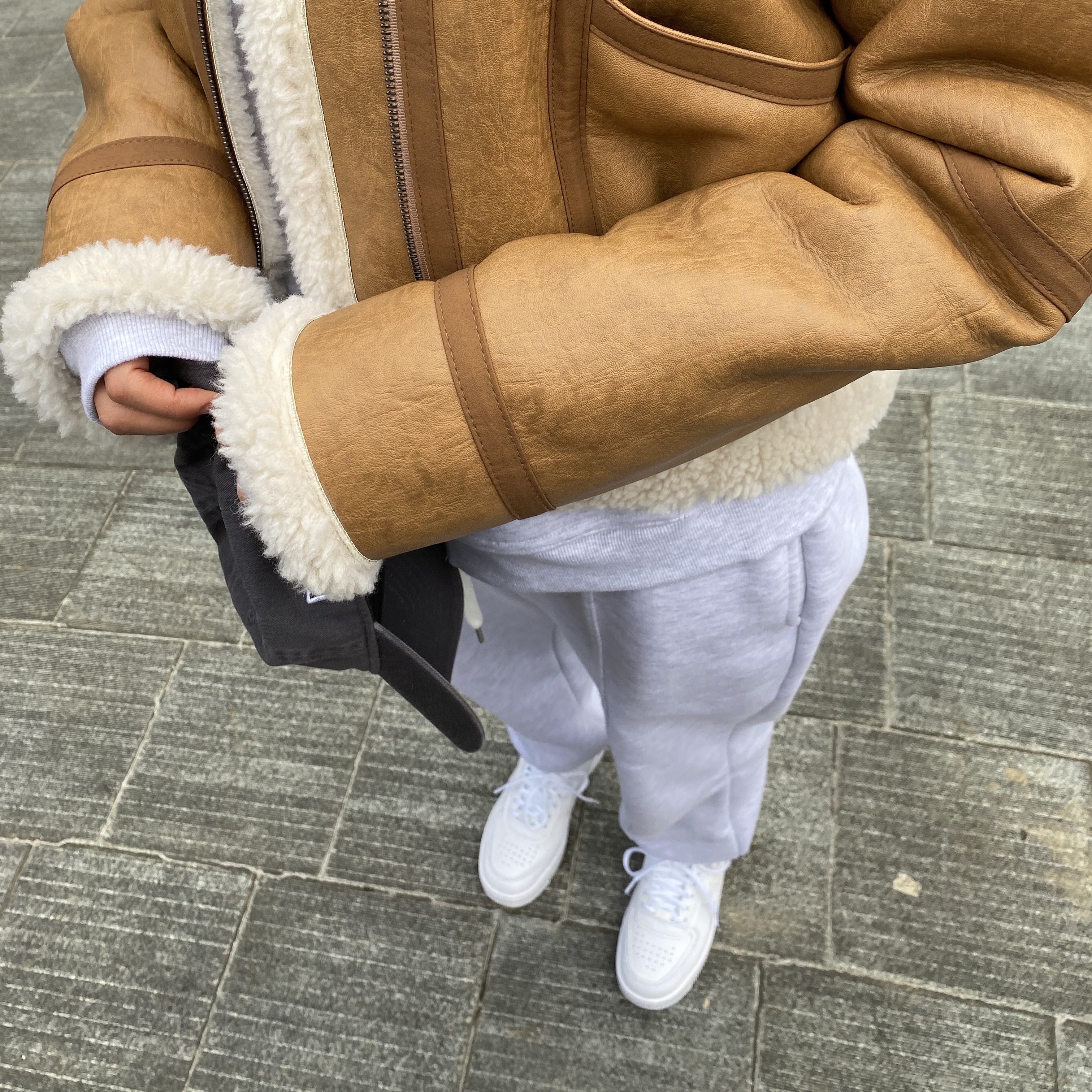 (W) Nike Air Force 1 Shadow Triple White 착용 스타일 - 3