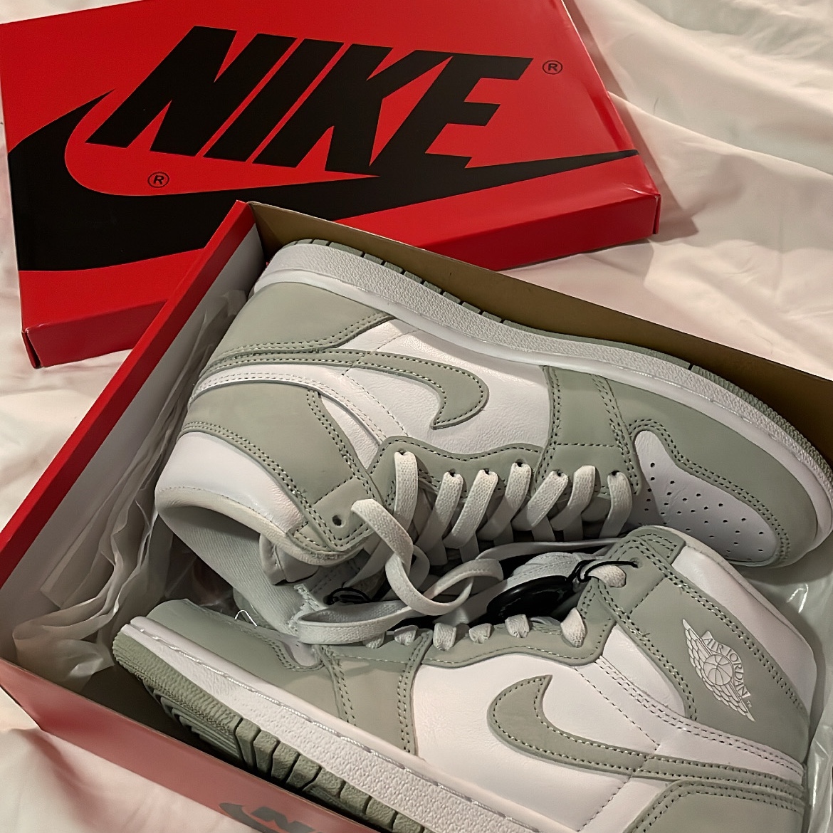 (W) Jordan 1 Retro High OG Seafoam 착용 스타일 - 1
