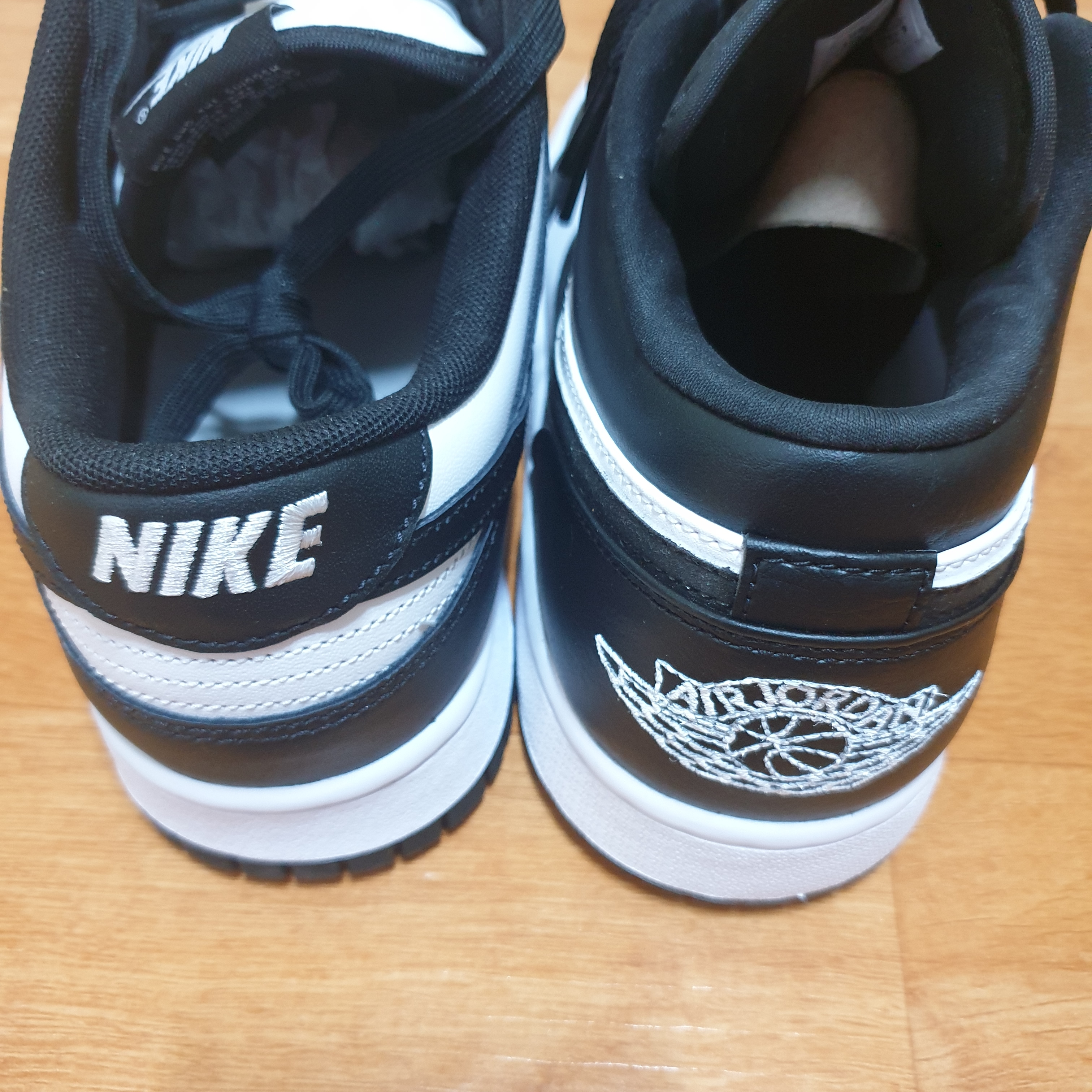 Jordan 1 Low Black Particle Grey, Nike Dunk Low Retro Black 착용 스타일 - 3