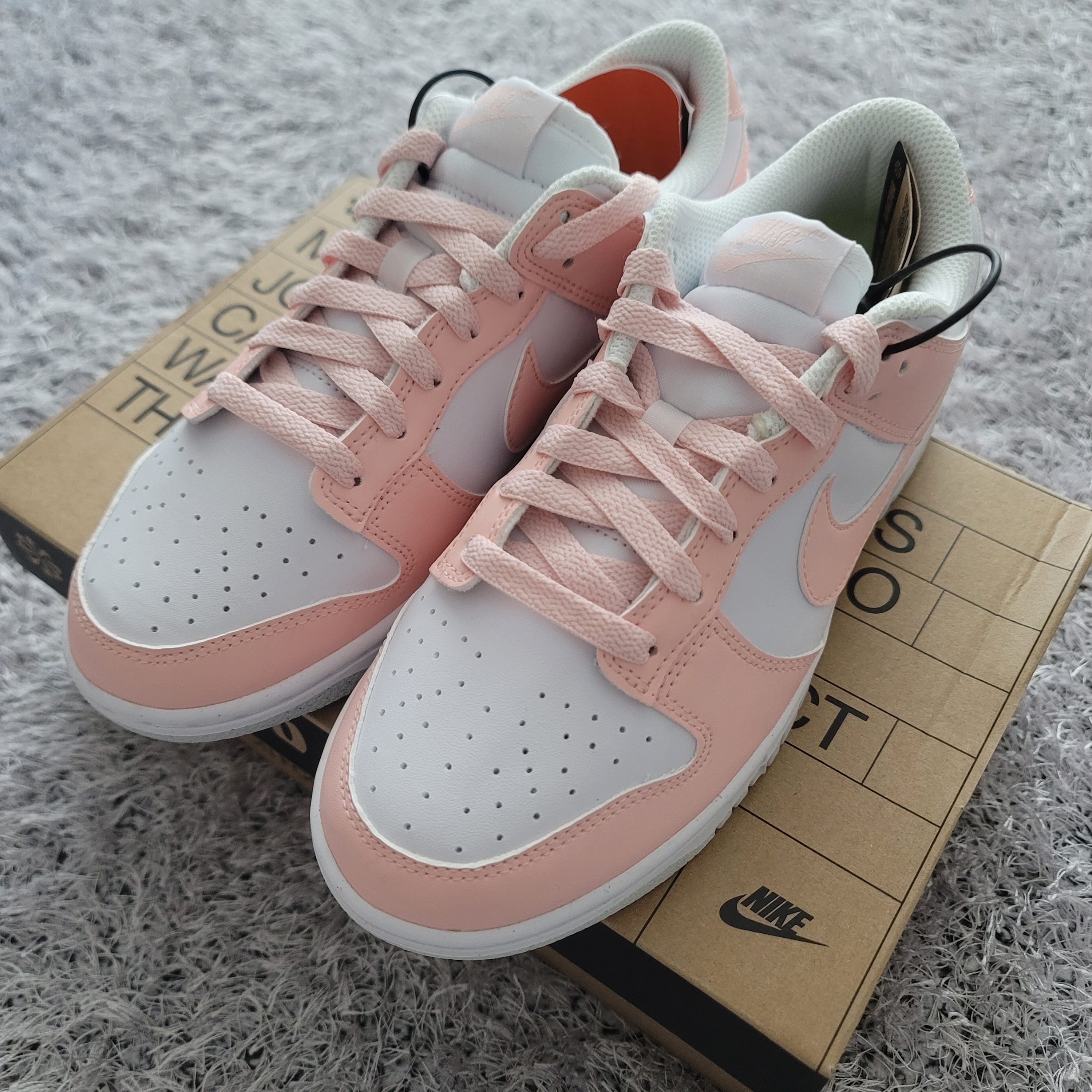 (W) Nike Dunk Low Next Nature Pale Coral 착용 스타일