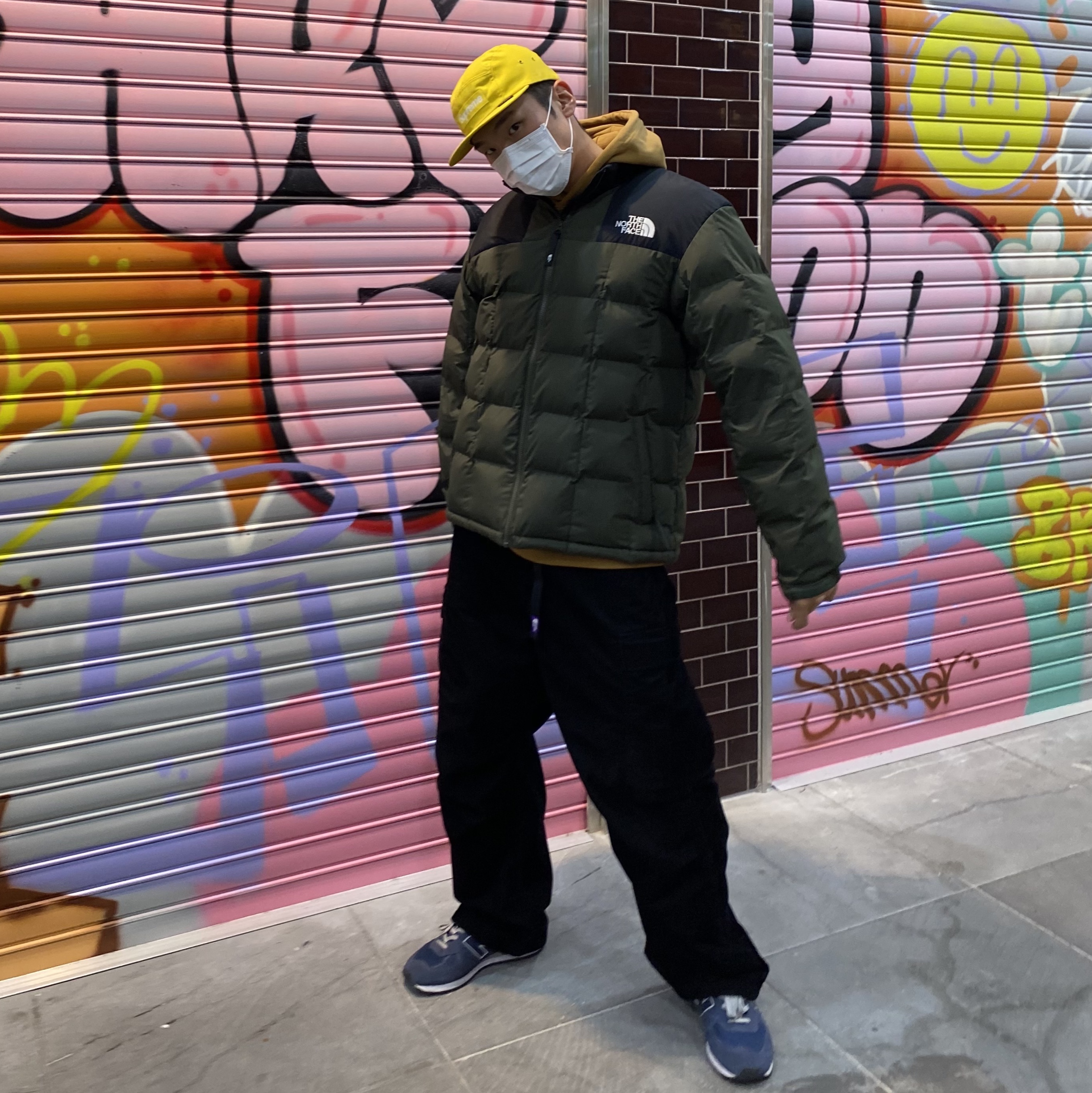 Supreme Washed Chino Twill Camp Cap Sulfur - 21FW, New Balance 574 Navy - D Standard 착용 스타일 - 1