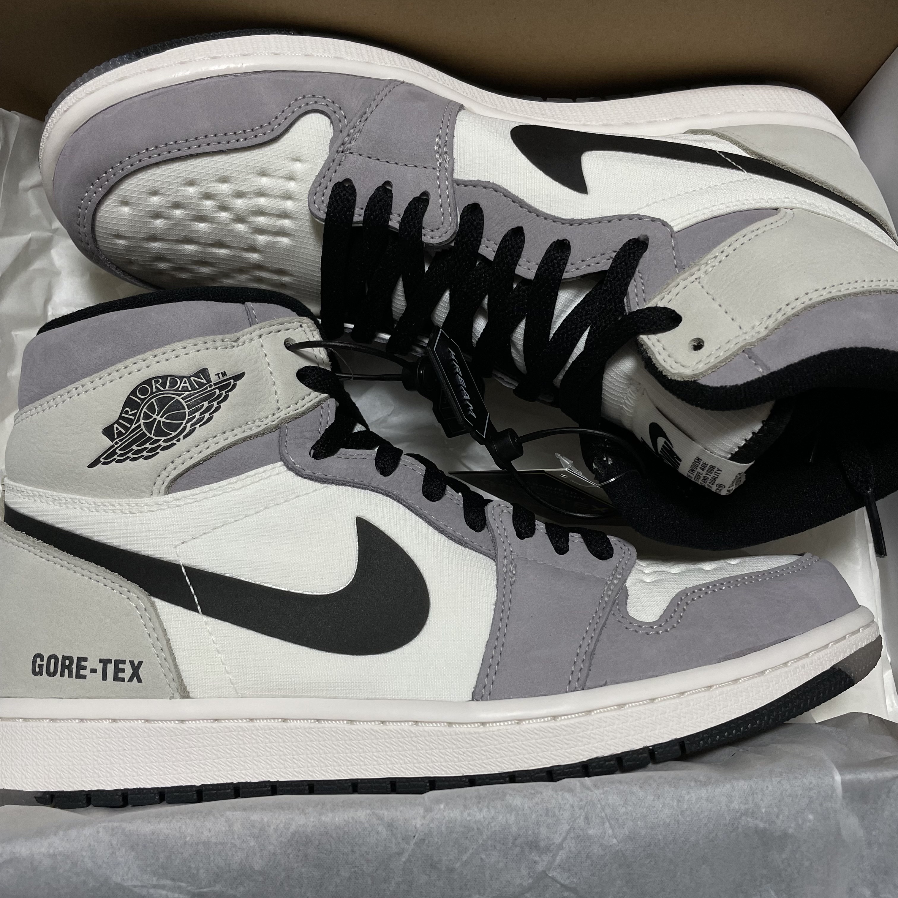 Jordan 1 Element Gore-Tex Sail 착용 스타일 - 2