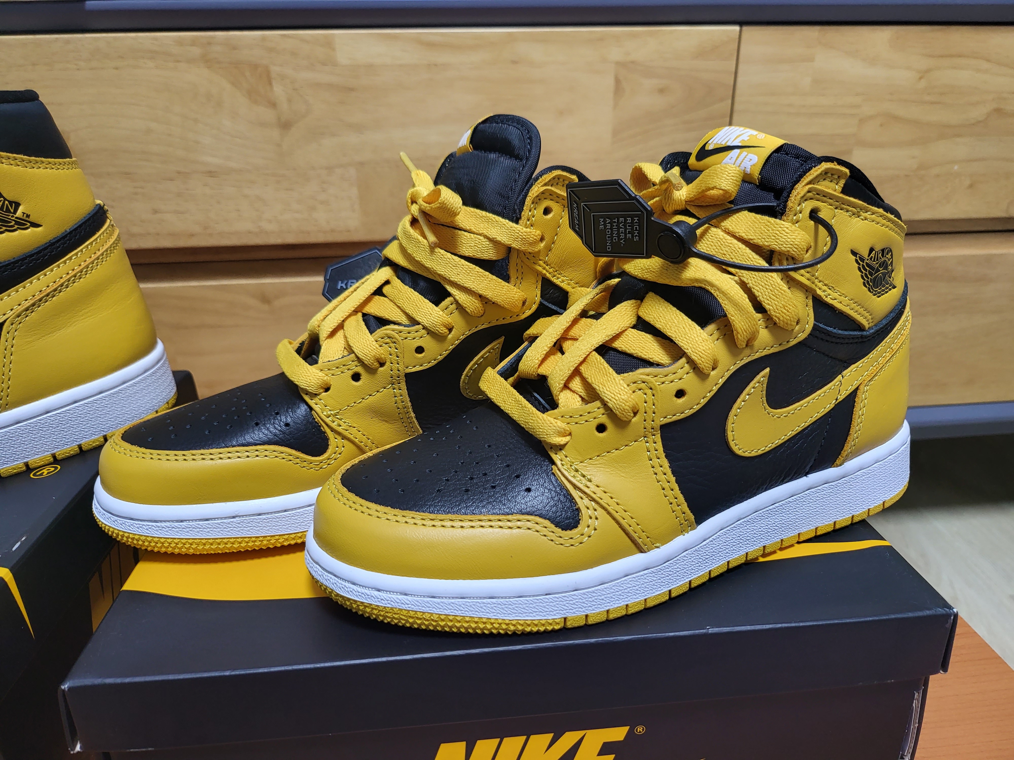 Jordan 1 Retro High OG Pollen, (GS) Jordan 1 Retro High OG Pollen 착용 스타일 - 5