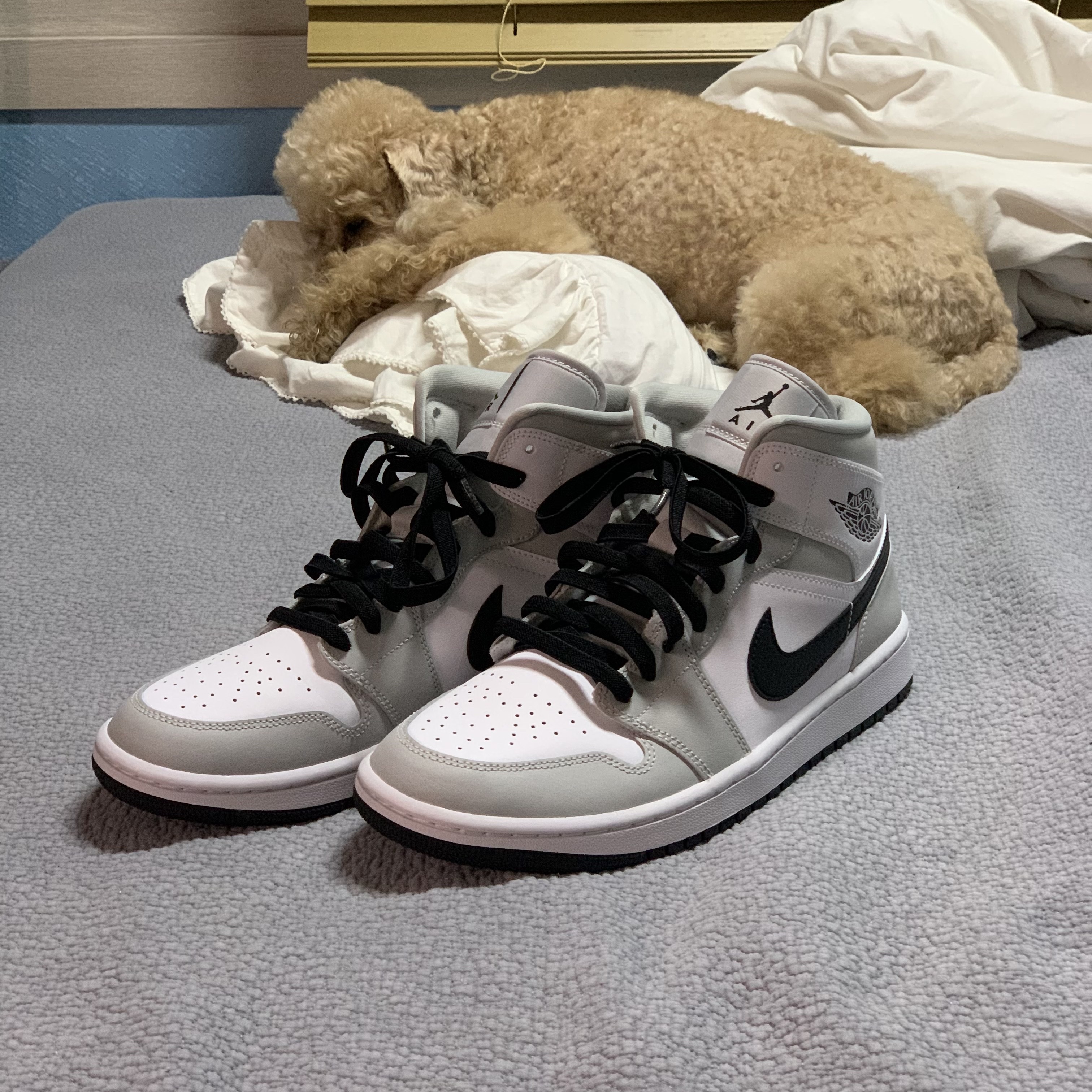 (W) Jordan 1 Mid Grey Fog 착용 스타일 - 1