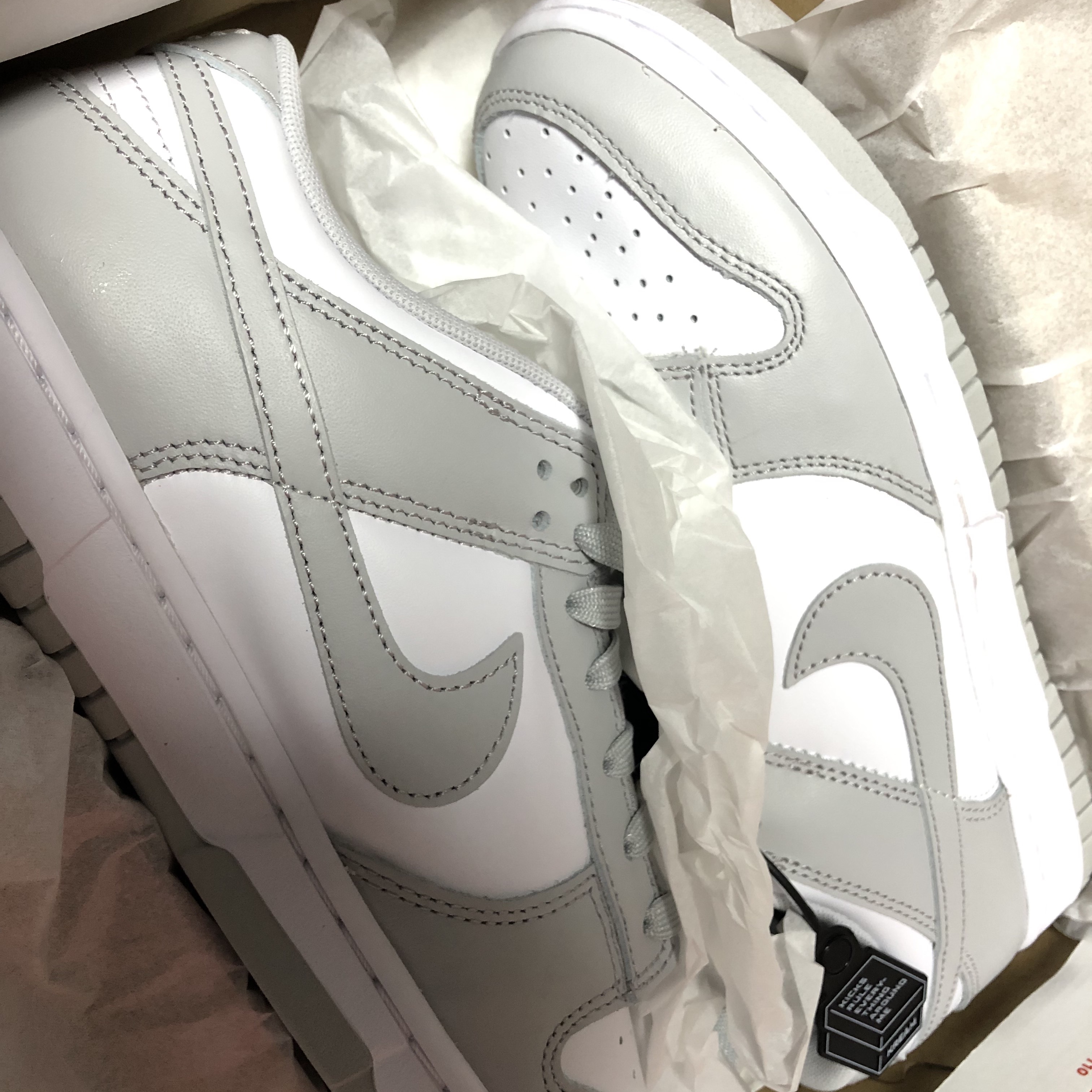 Nike Dunk Low Retro Grey Fog, The North Face 1996 Novelty Nuptse Jacket Real Black - 21FW 착용 스타일 - 4
