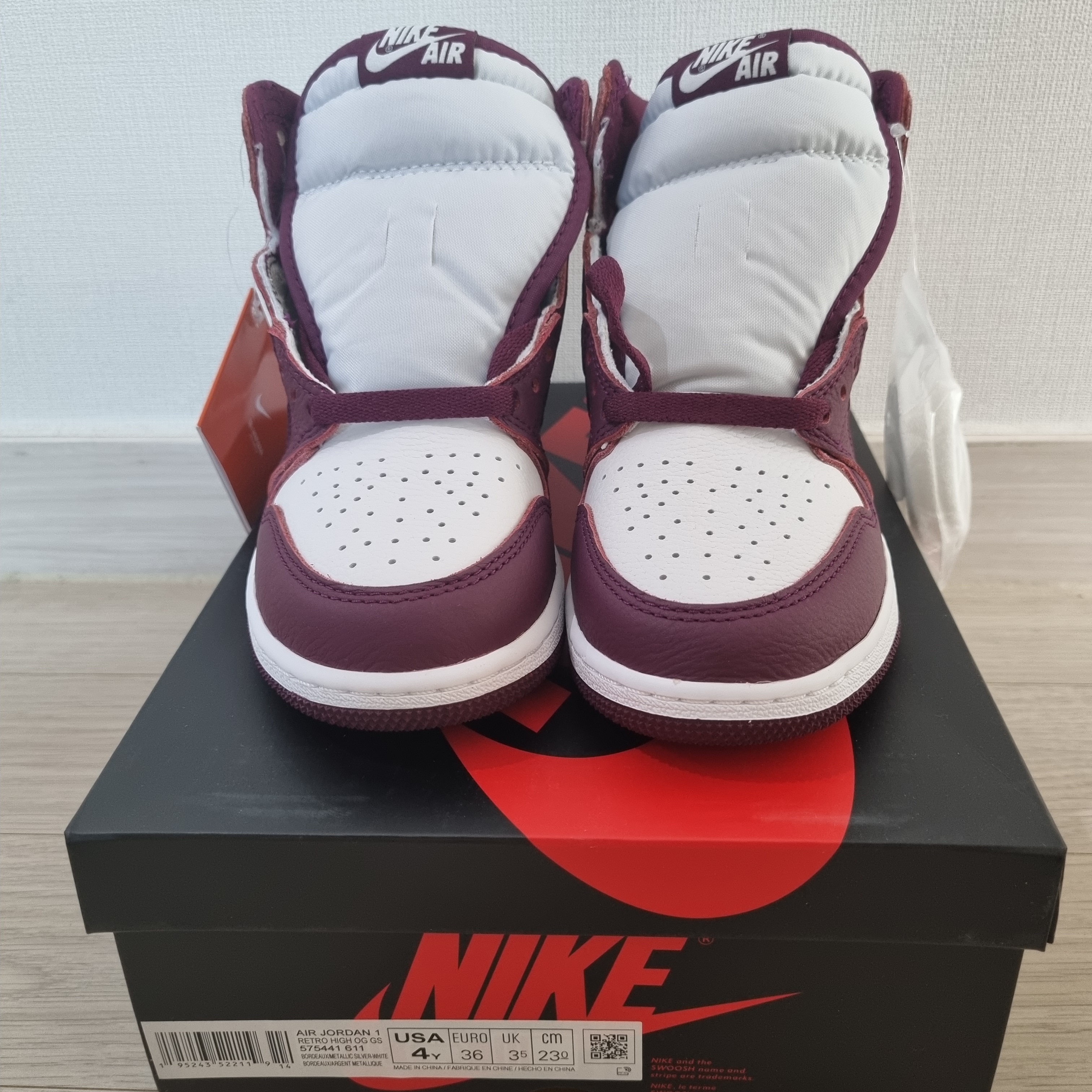 (GS) Jordan 1 Retro High OG Bordeaux 착용 스타일 - 2