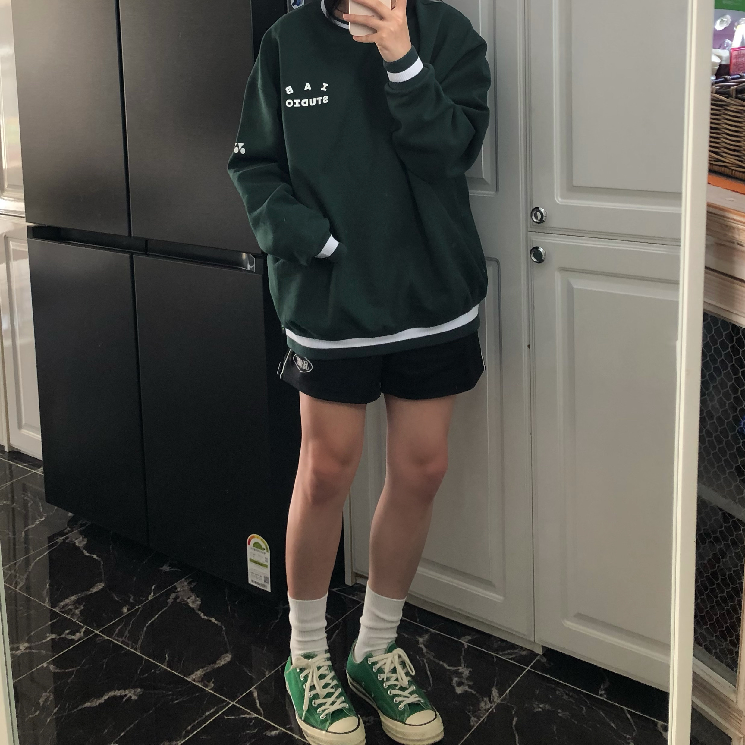 IAB Studio x Yonex Sweatshirt Green, Nike Air Force 1 '07 Low White 착용 스타일 - 5