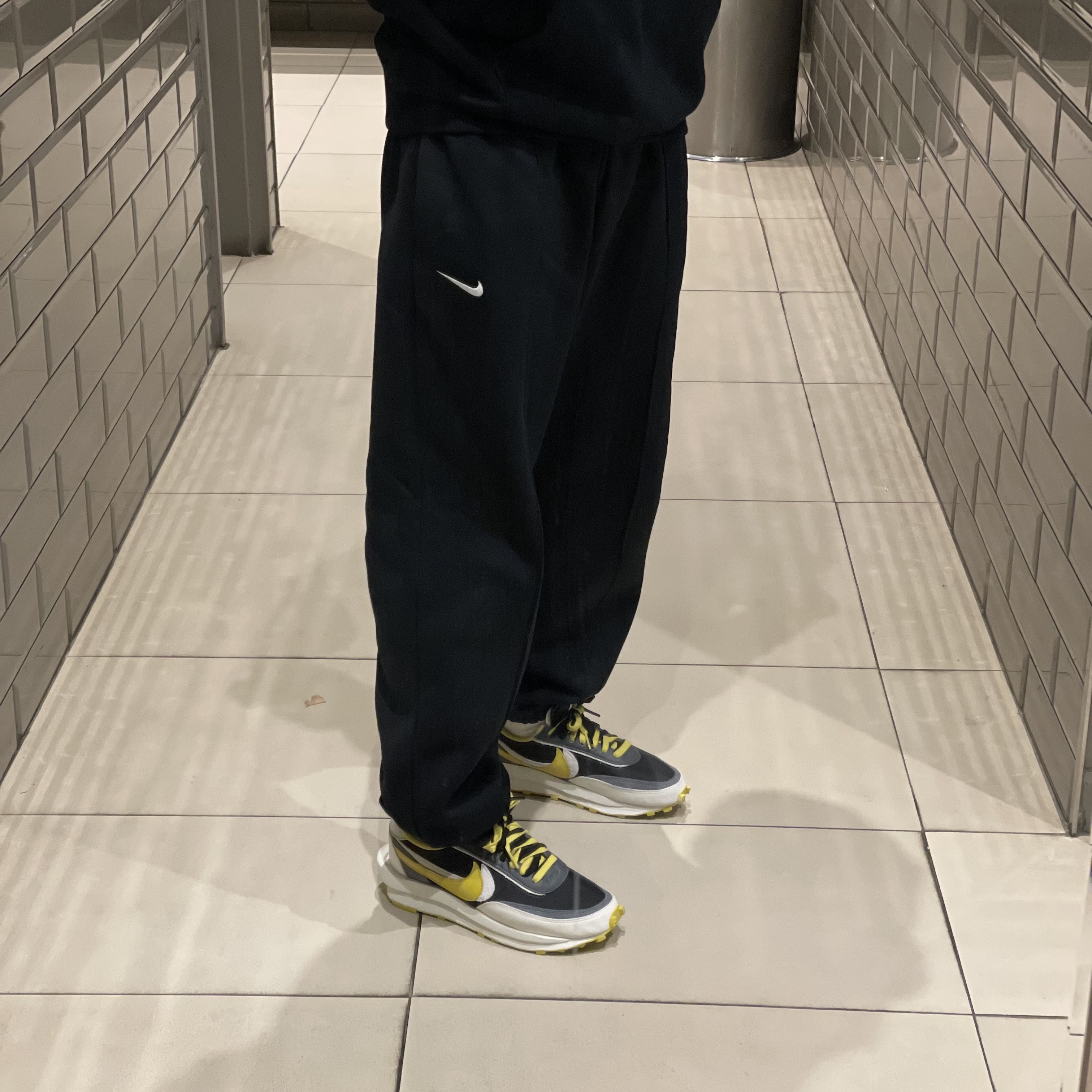 Nike x Sacai x Undercover LDWaffle Black Bright Citron 착용 스타일