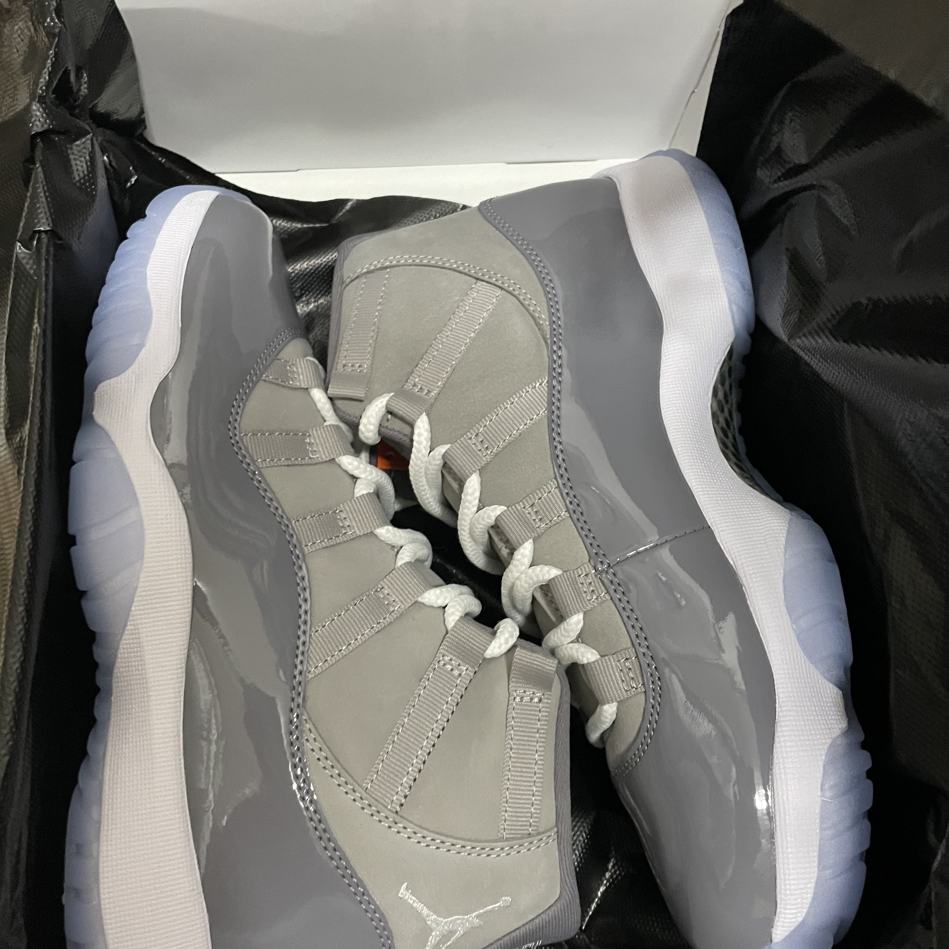 Jordan 11 Retro Cool Grey 2021 착용 스타일 - 3