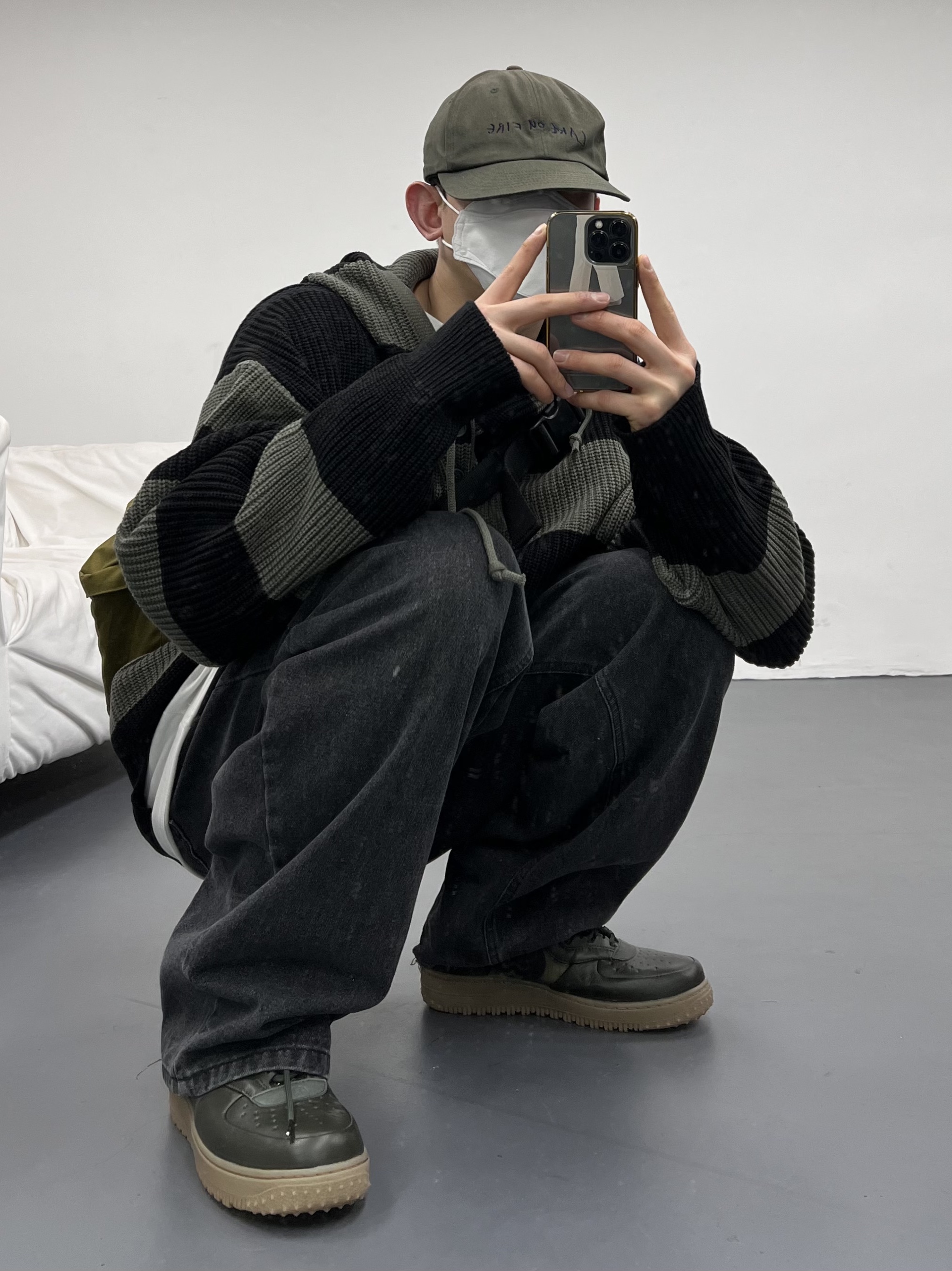 Nike Air Force 1 Winter Gore-Tex Olive 착용 스타일 - 1