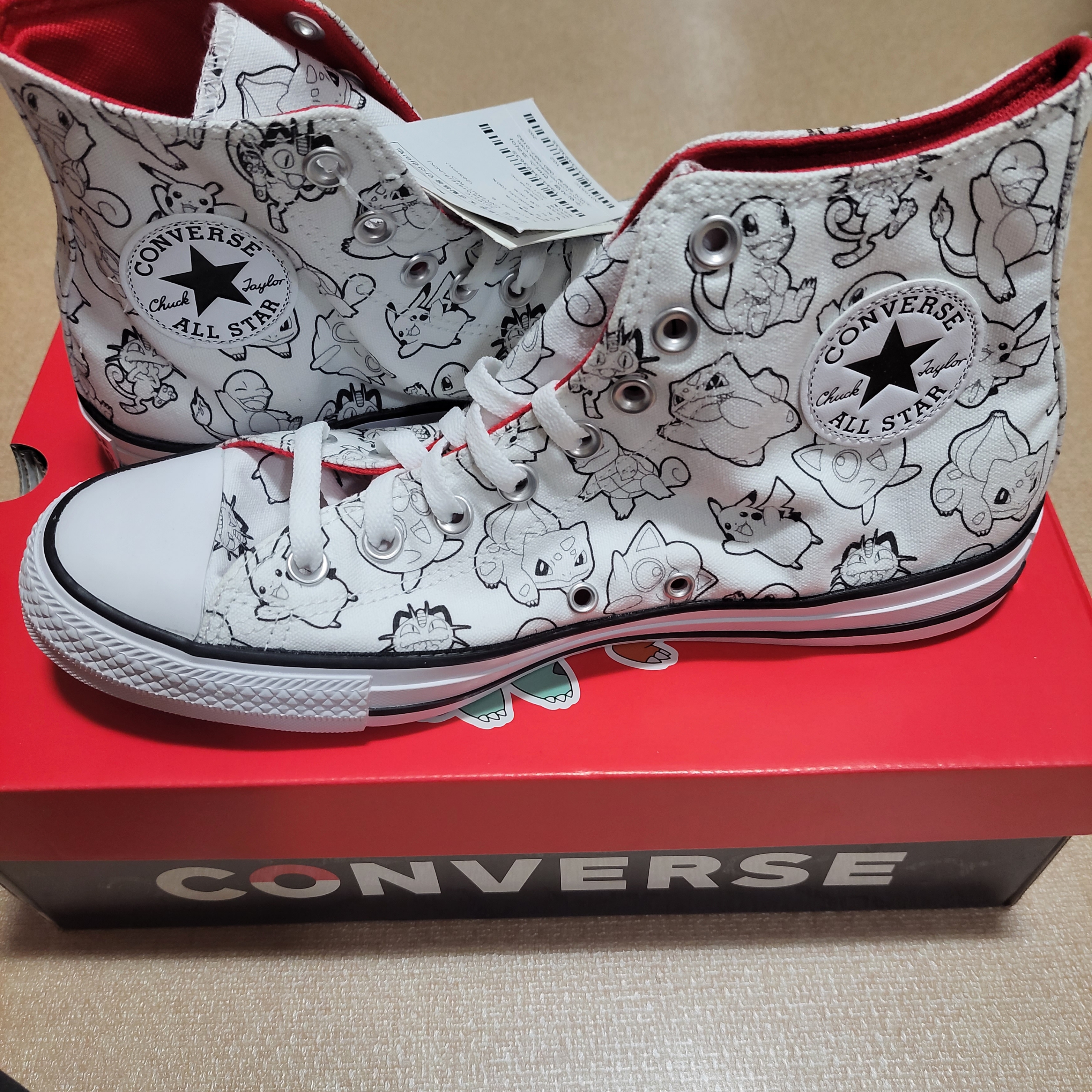 Converse x Pokemon Chuck Taylor All Star Hi Pokeball 착용 스타일 - 2