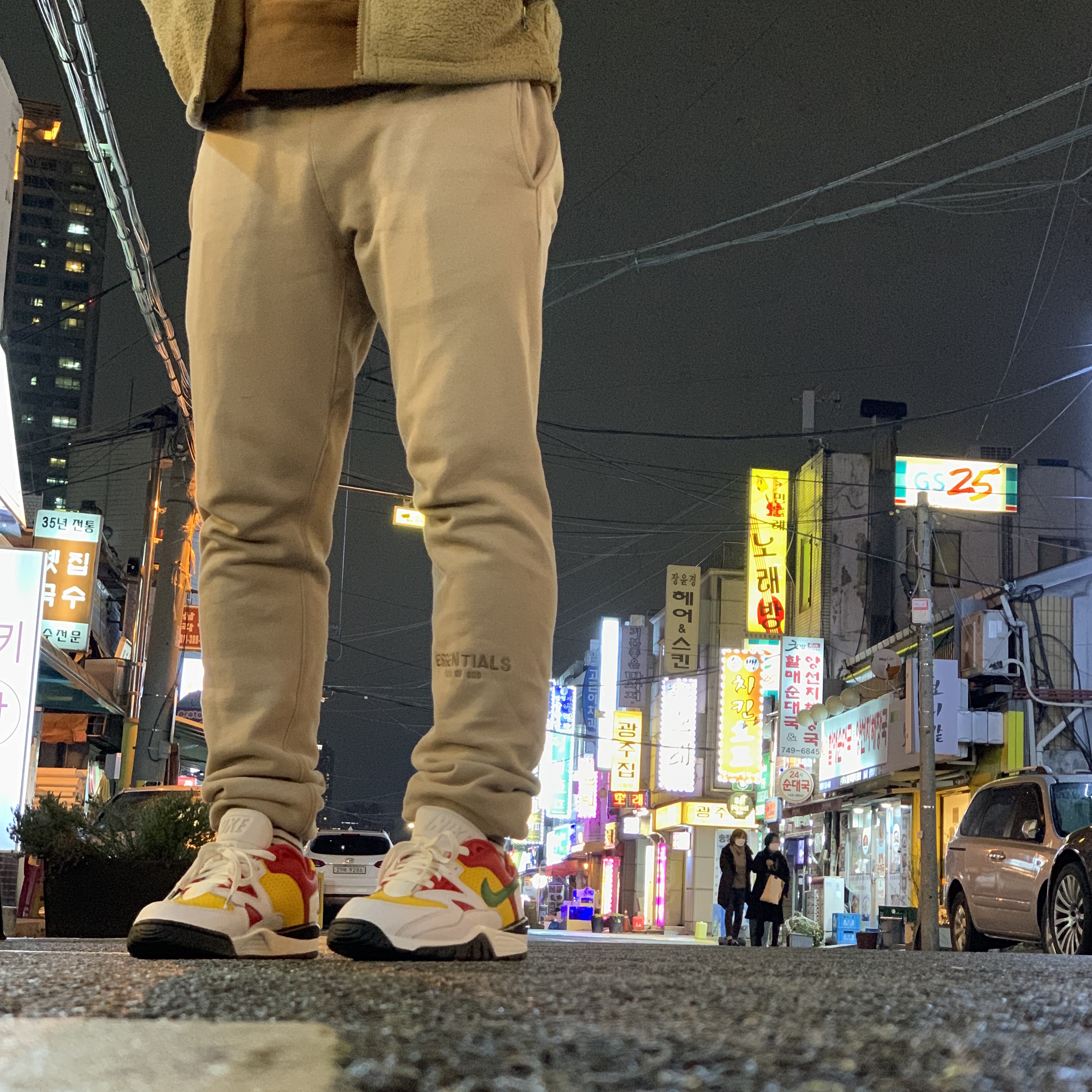Nike x Supreme Air Cross Trainer 3 Low White 착용 스타일 - 2