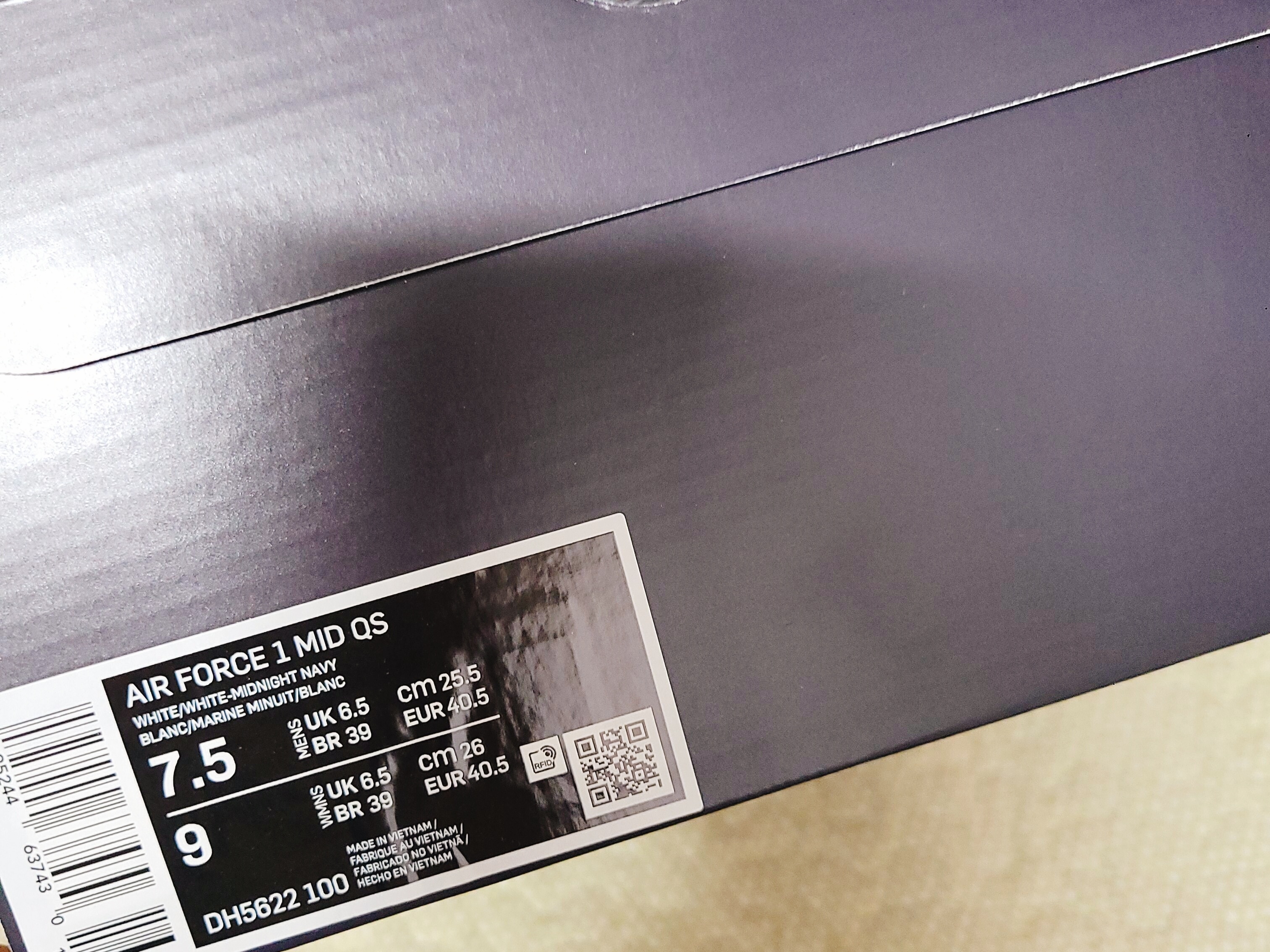 Nike Air Force 1 Mid QS NYC White Midnight Navy 착용 스타일 - 5