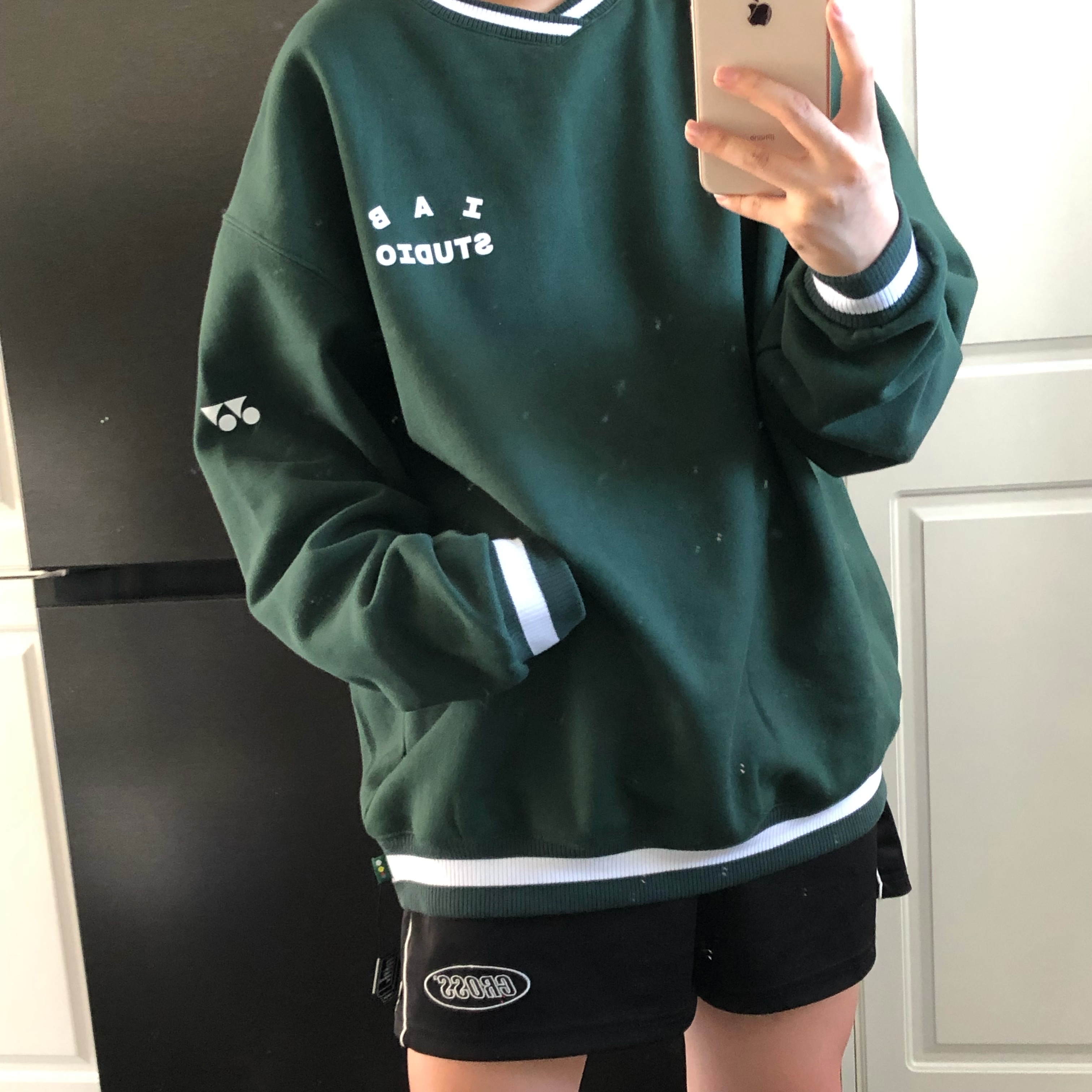 IAB Studio x Yonex Sweatshirt Green, Nike Air Force 1 '07 Low White 착용 스타일 - 4