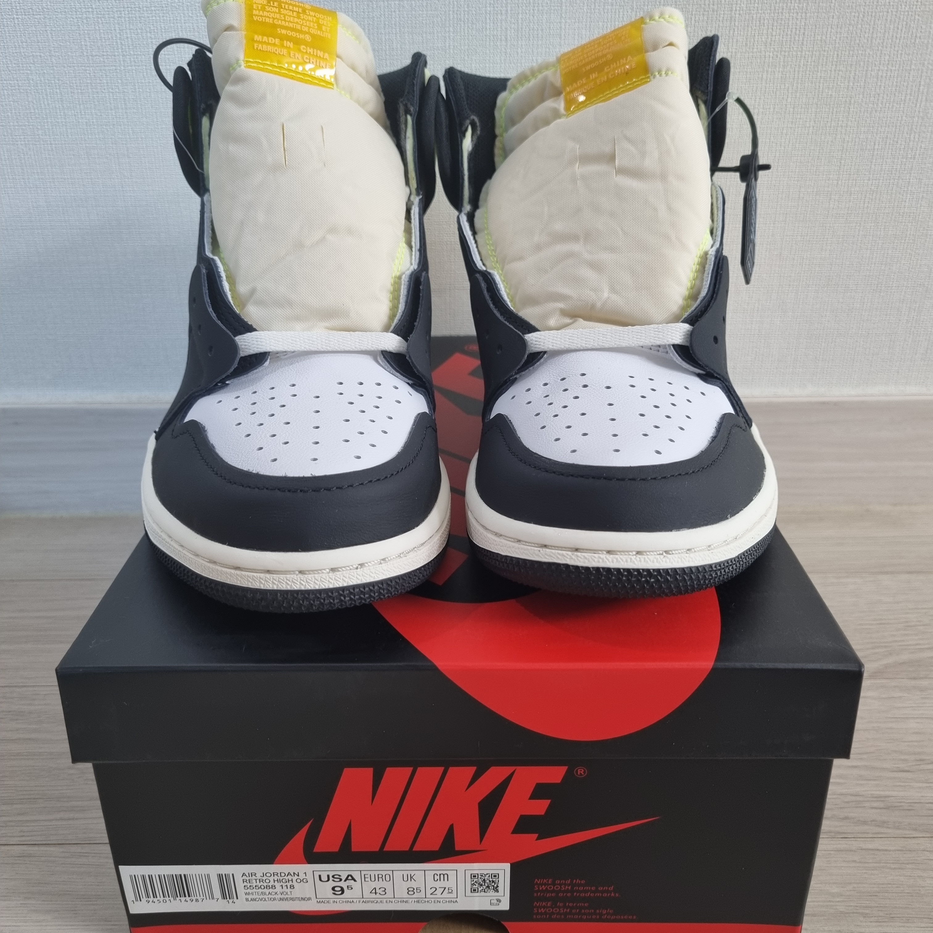 Jordan 1 Retro High OG Volt Gold 착용 스타일 - 1