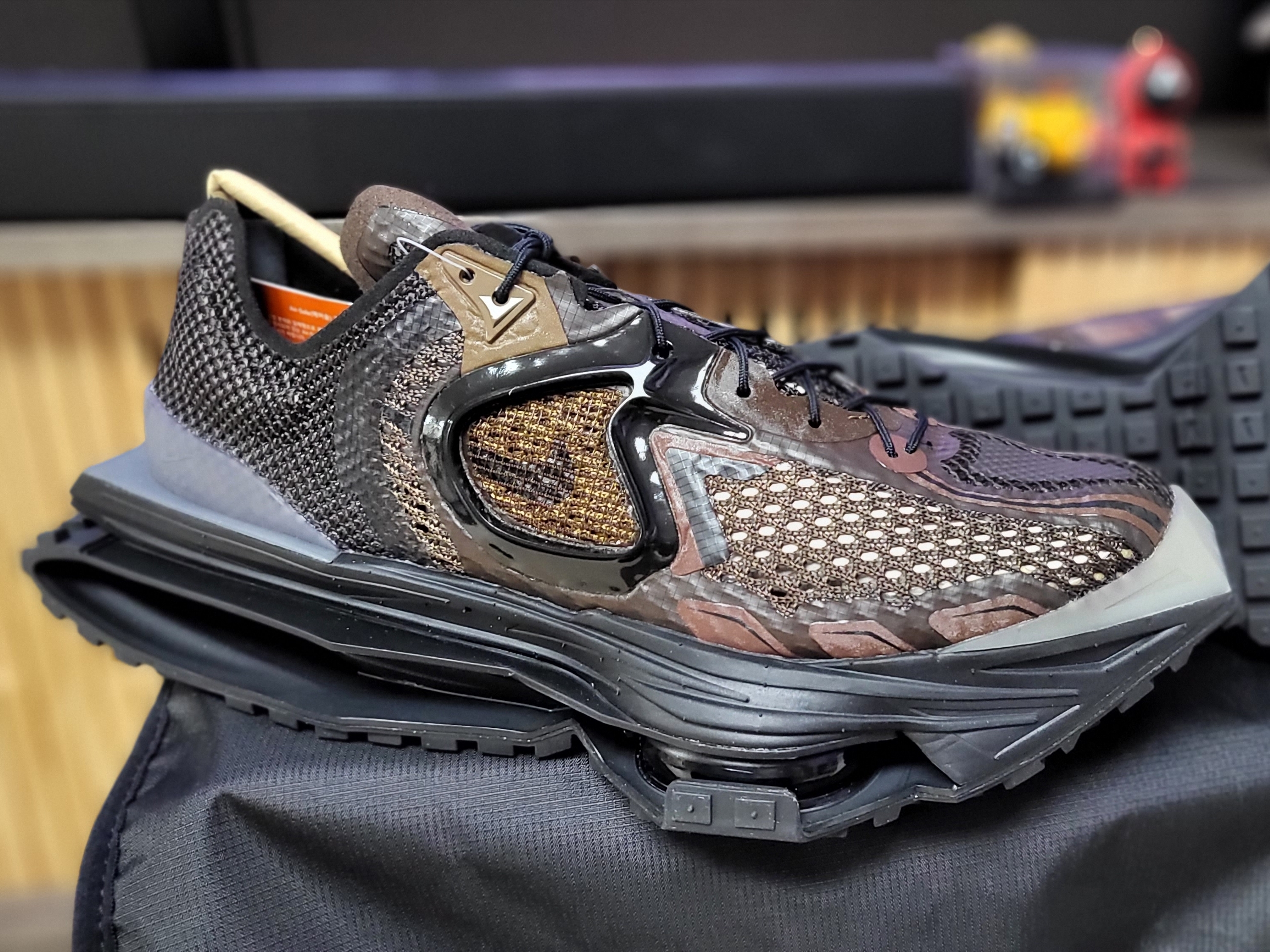 Nike x Matthew M Williams Zoom 004 Baroque Brown 착용 스타일 - 3