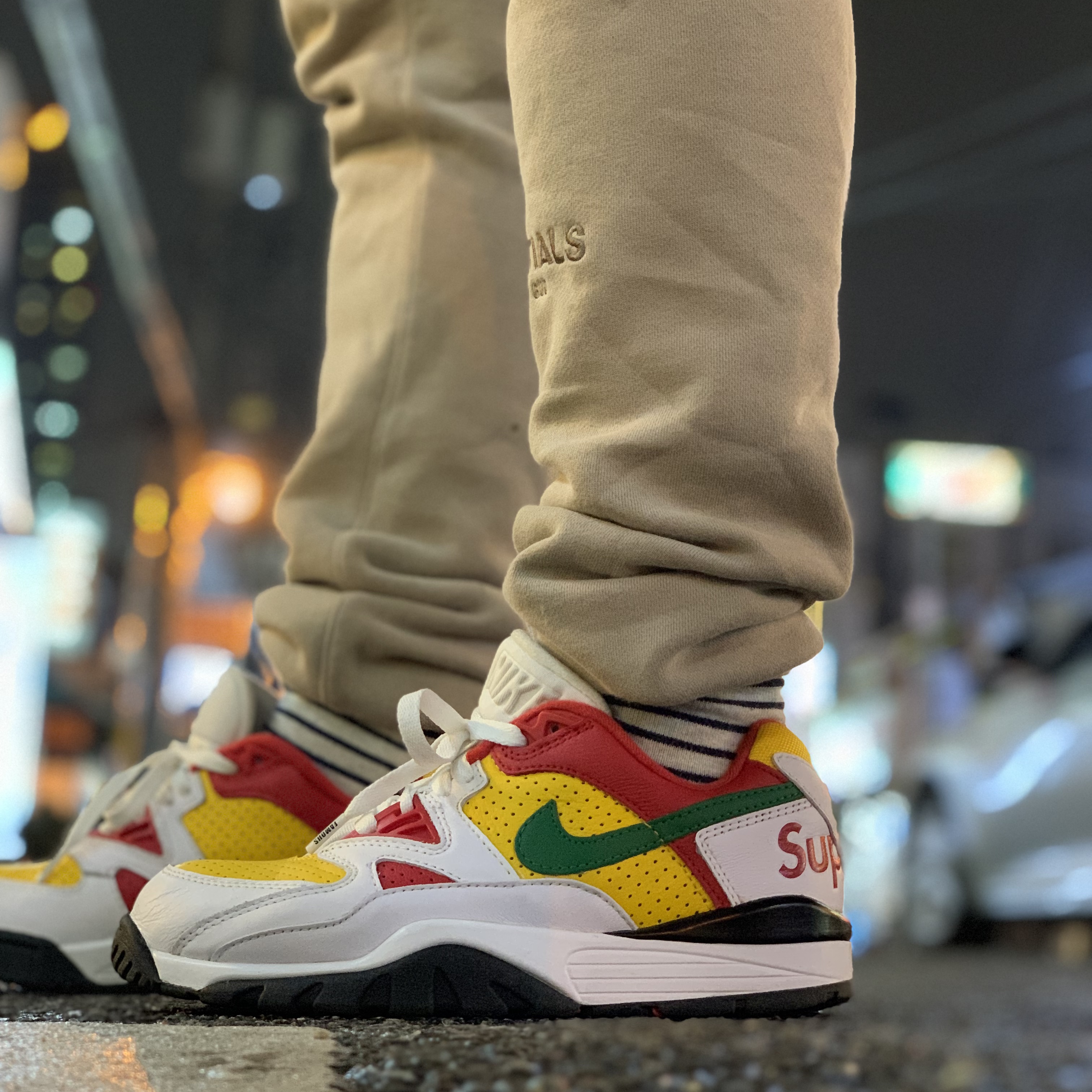 Nike x Supreme Air Cross Trainer 3 Low White 착용 스타일 - 1