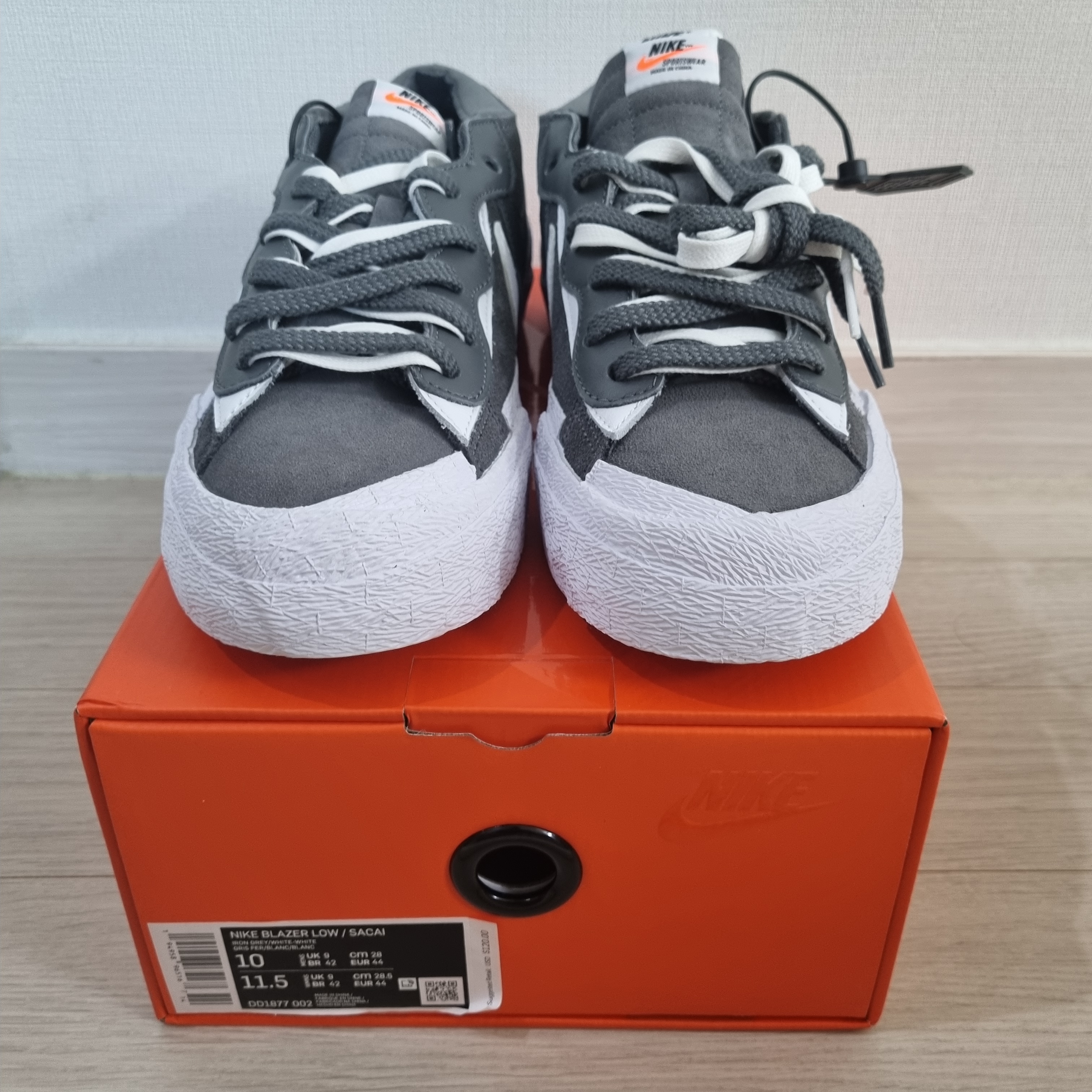 Nike x Sacai Blazer Low Iron Grey 착용 스타일 - 2