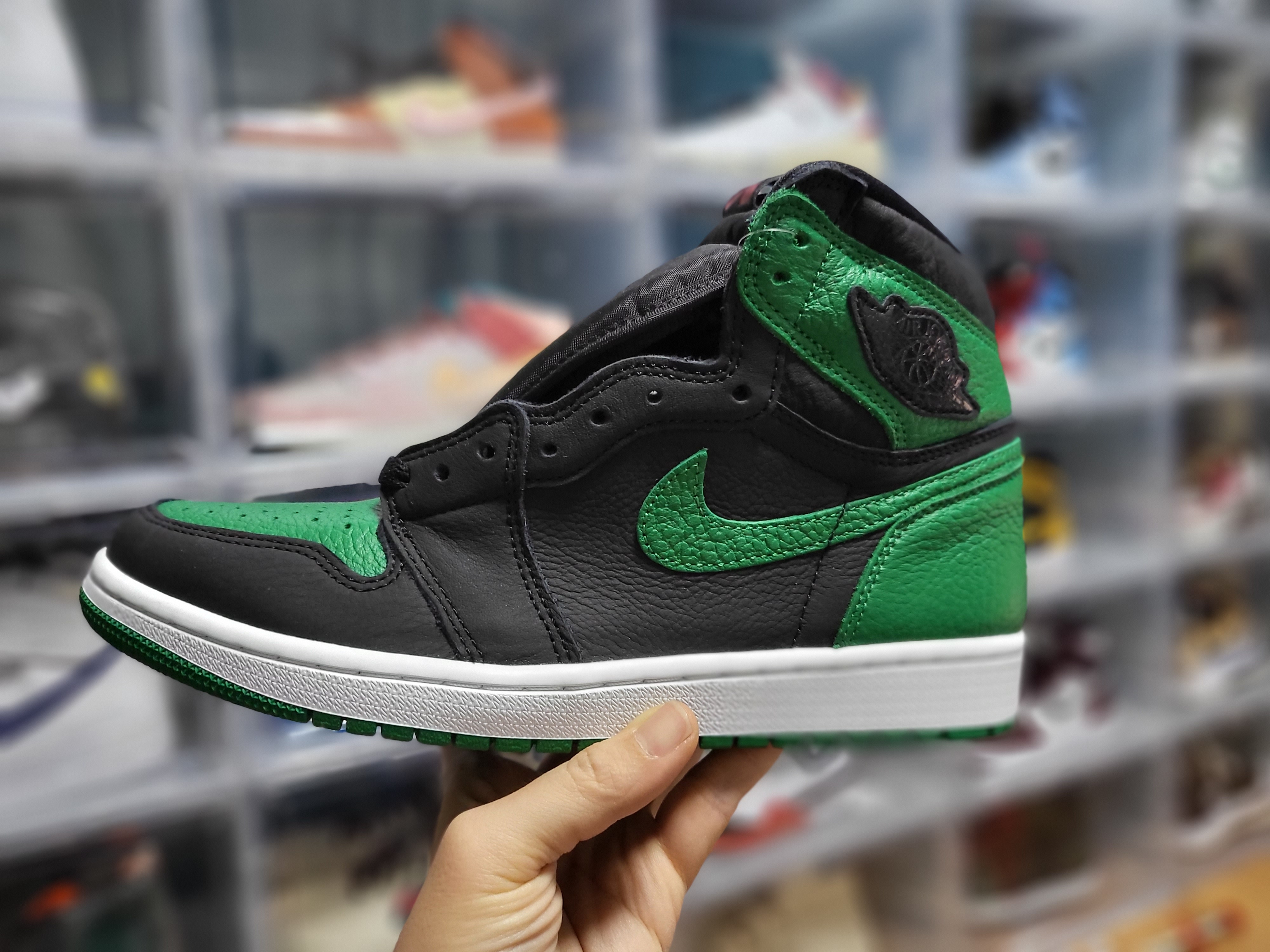 Jordan 1 Retro High OG Pine Green Black 착용 스타일 - 3