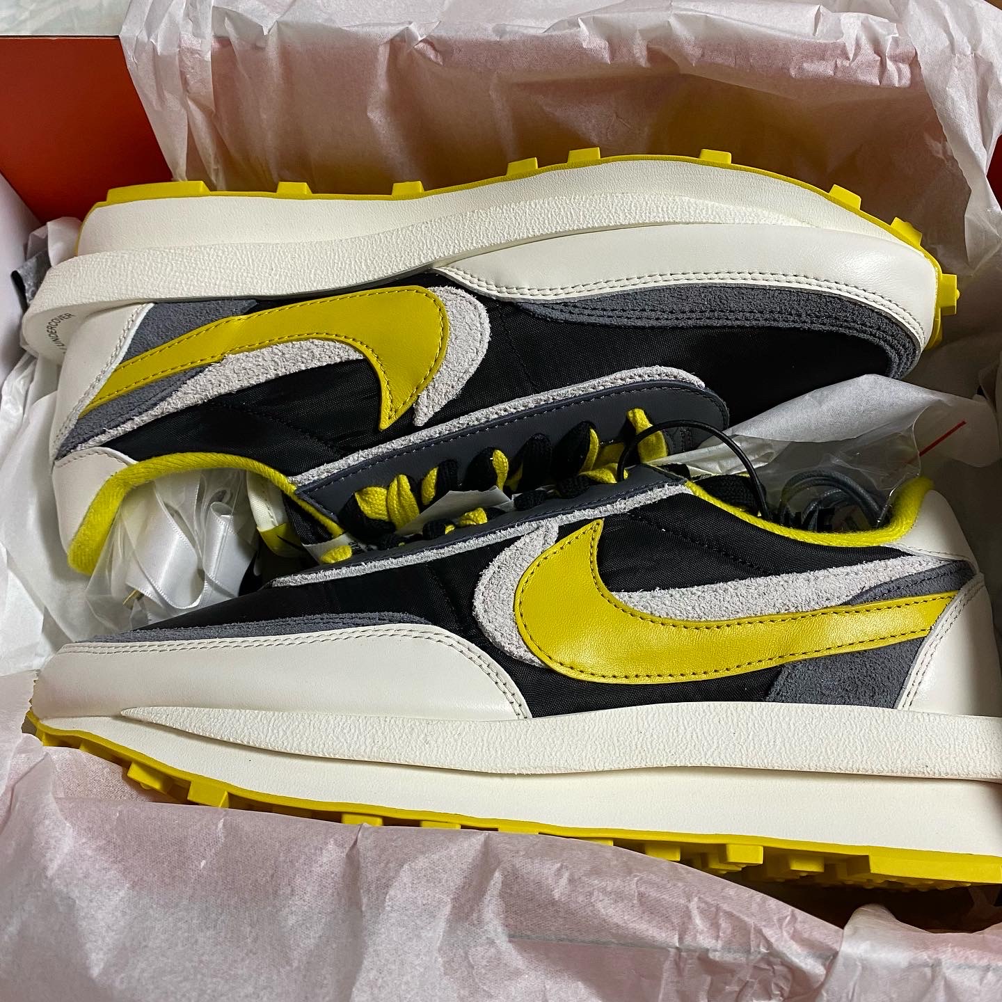 Nike x Sacai x Undercover LDWaffle Black Bright Citron 착용 스타일
