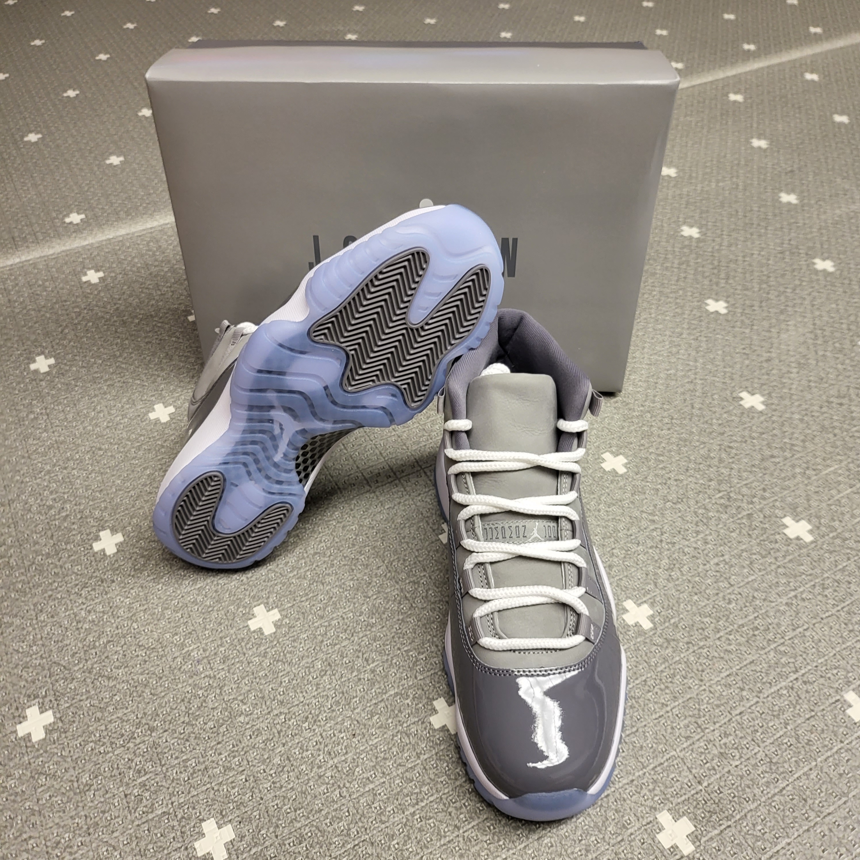 Jordan 11 Retro Cool Grey 2021 착용 스타일 - 5