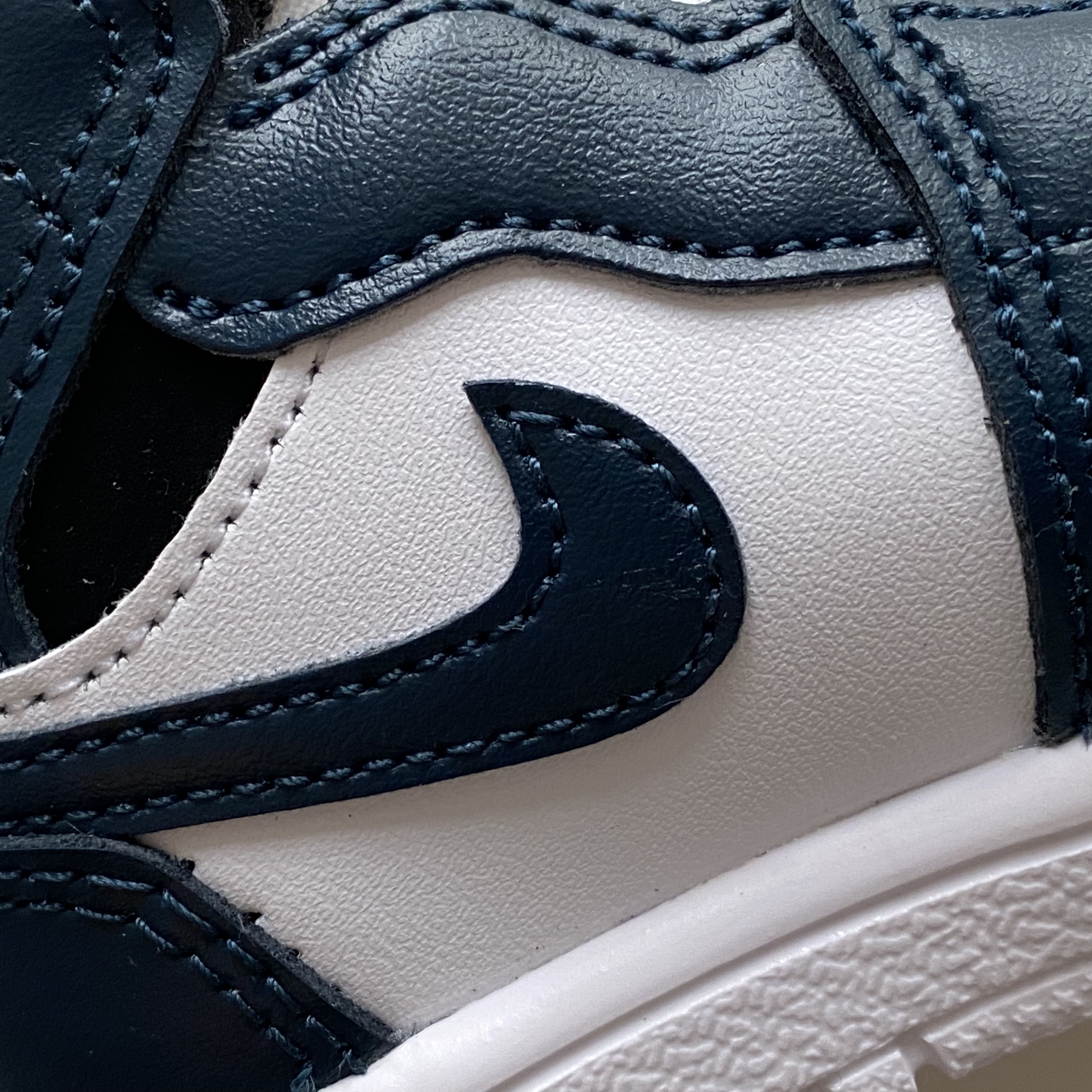 (TD) Jordan 1 Mid Alt Armory Navy 착용 스타일 - 1