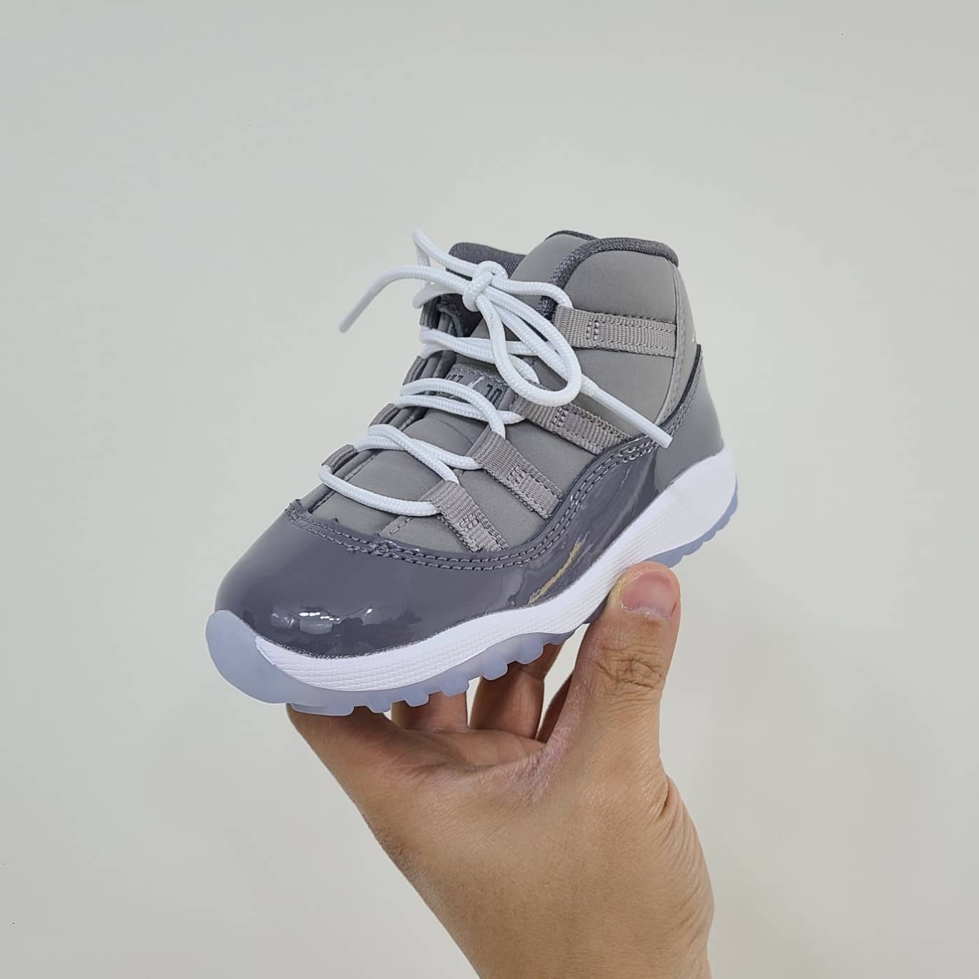 (TD) Jordan 11 Retro Cool Grey 2021 착용 스타일 - 1