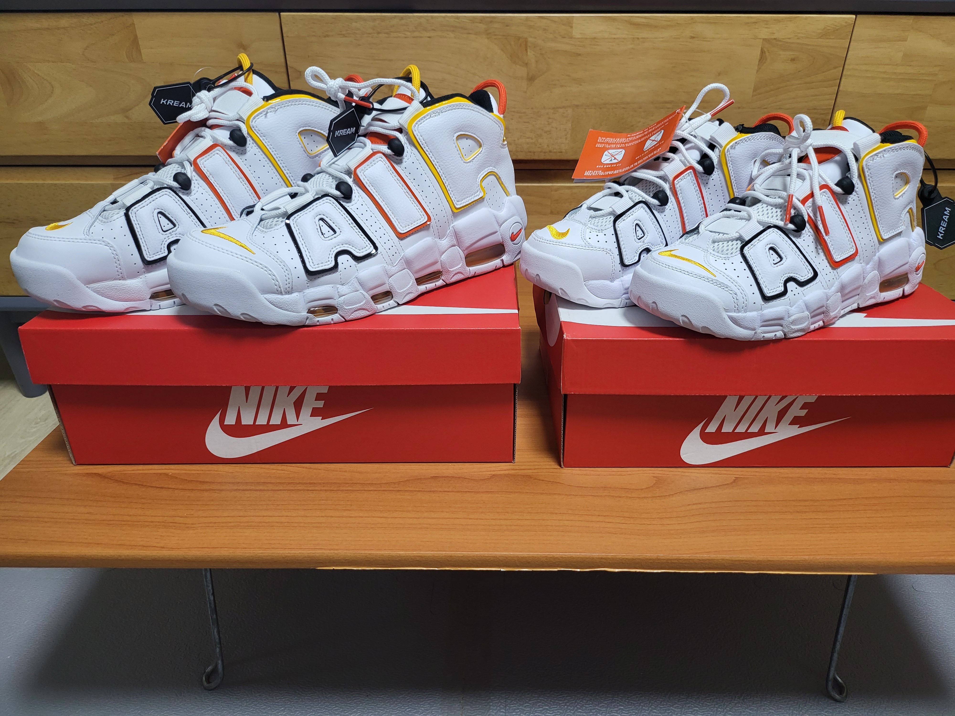 Nike Air More Uptempo Rayguns, (GS) Nike Air More Uptempo Rayguns 착용 스타일 - 1