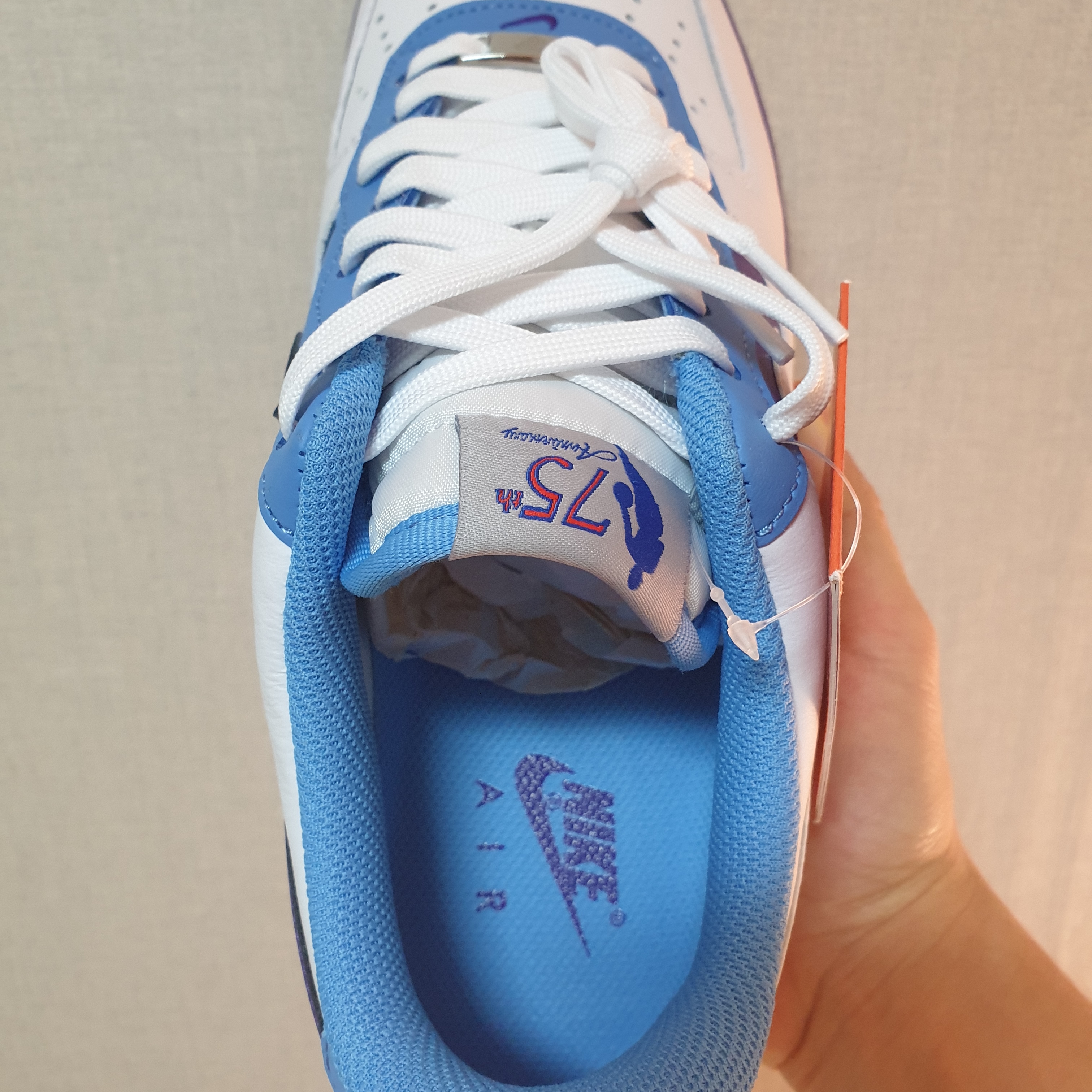 Nike x NBA Air Force 1 '07 LV8 EMB White and Coast Field 착용 스타일 - 3