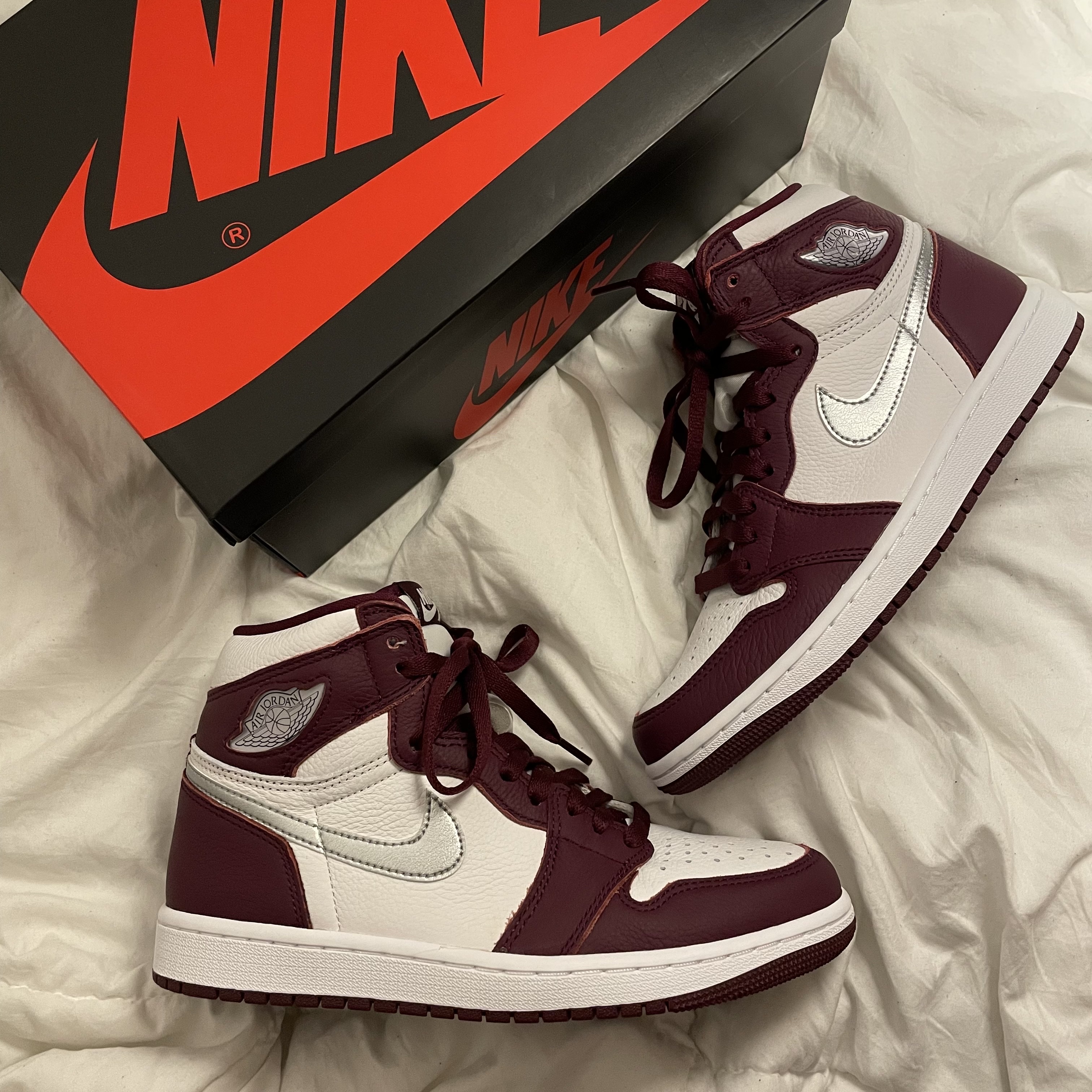 Jordan 1 Retro High OG Bordeaux 착용 스타일