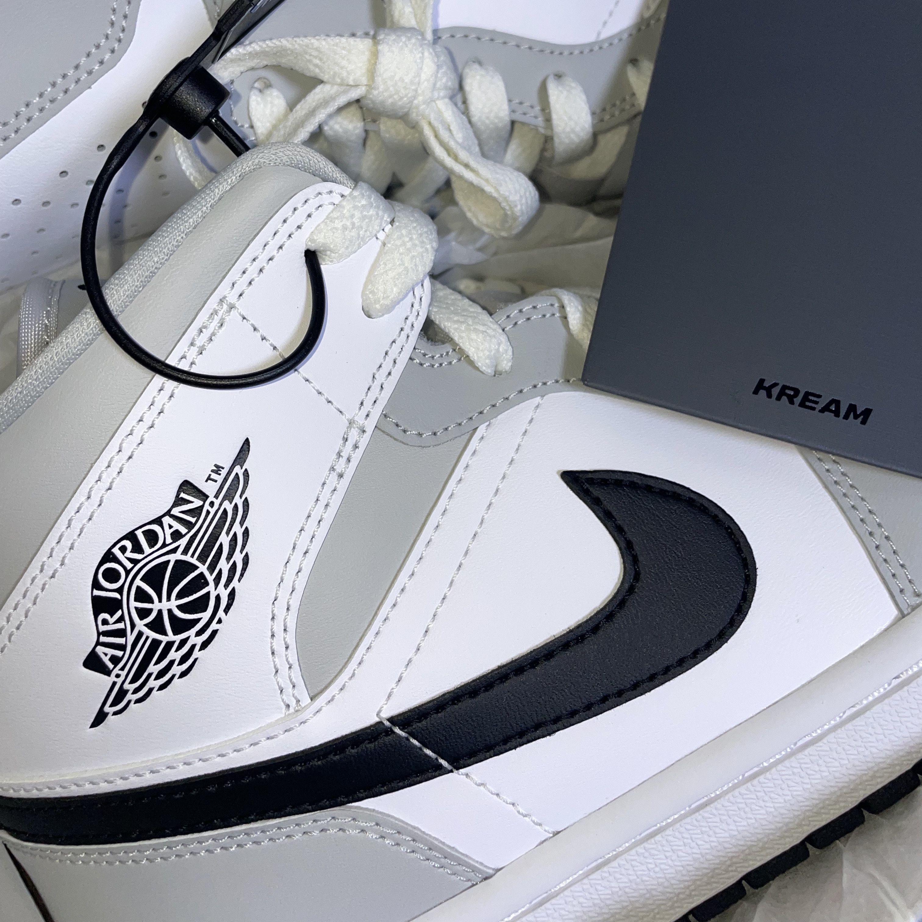 (W) Jordan 1 Mid Grey Fog 착용 스타일