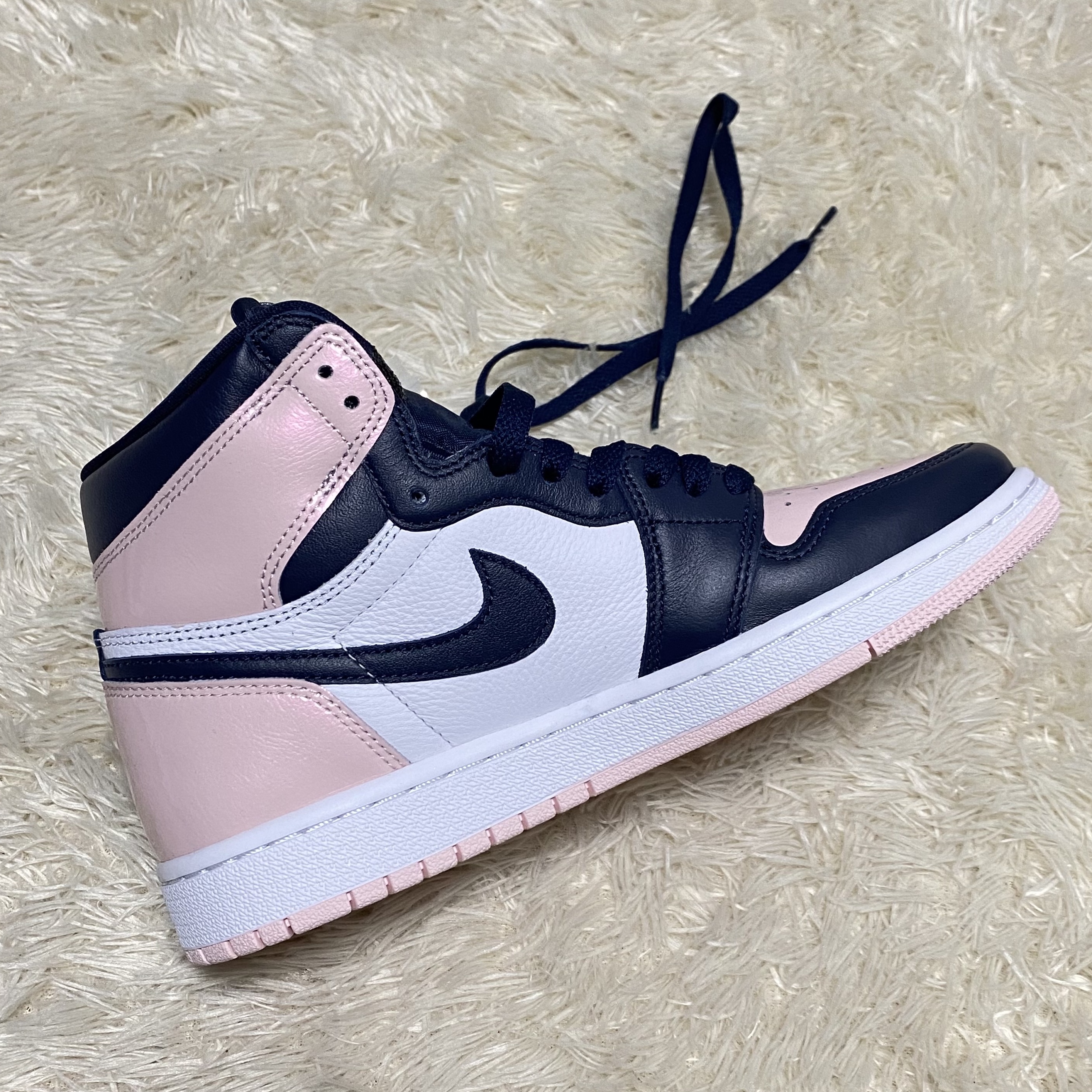 (W) Jordan 1 Retro High OG Atmosphere 착용 스타일 - 1
