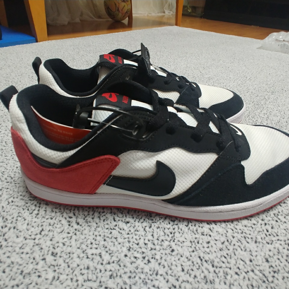 Nike SB Alleyoop University Red 착용 스타일 - 2