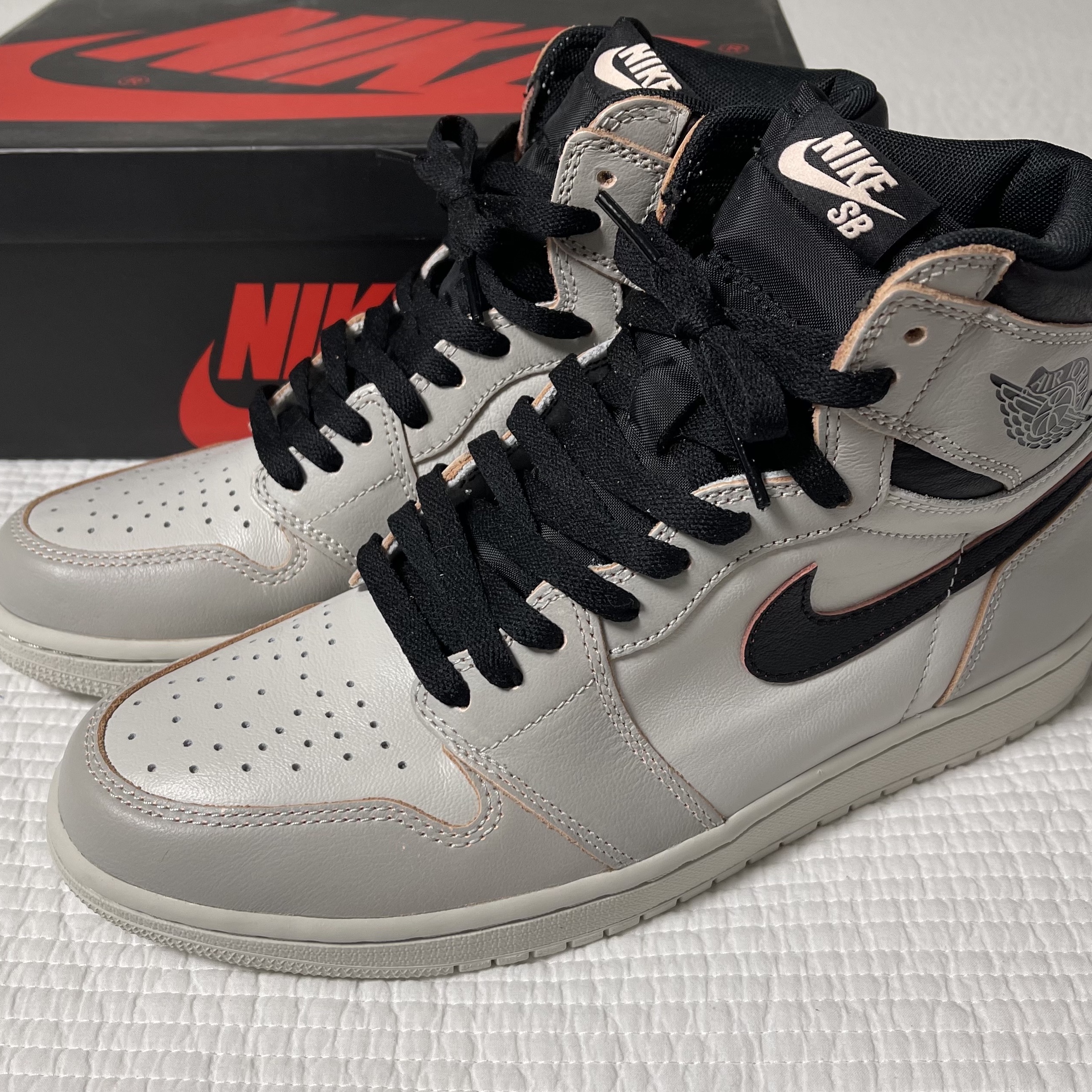 Jordan 1 Retro High OG Defiant SB NYC to Paris 착용 스타일 - 1