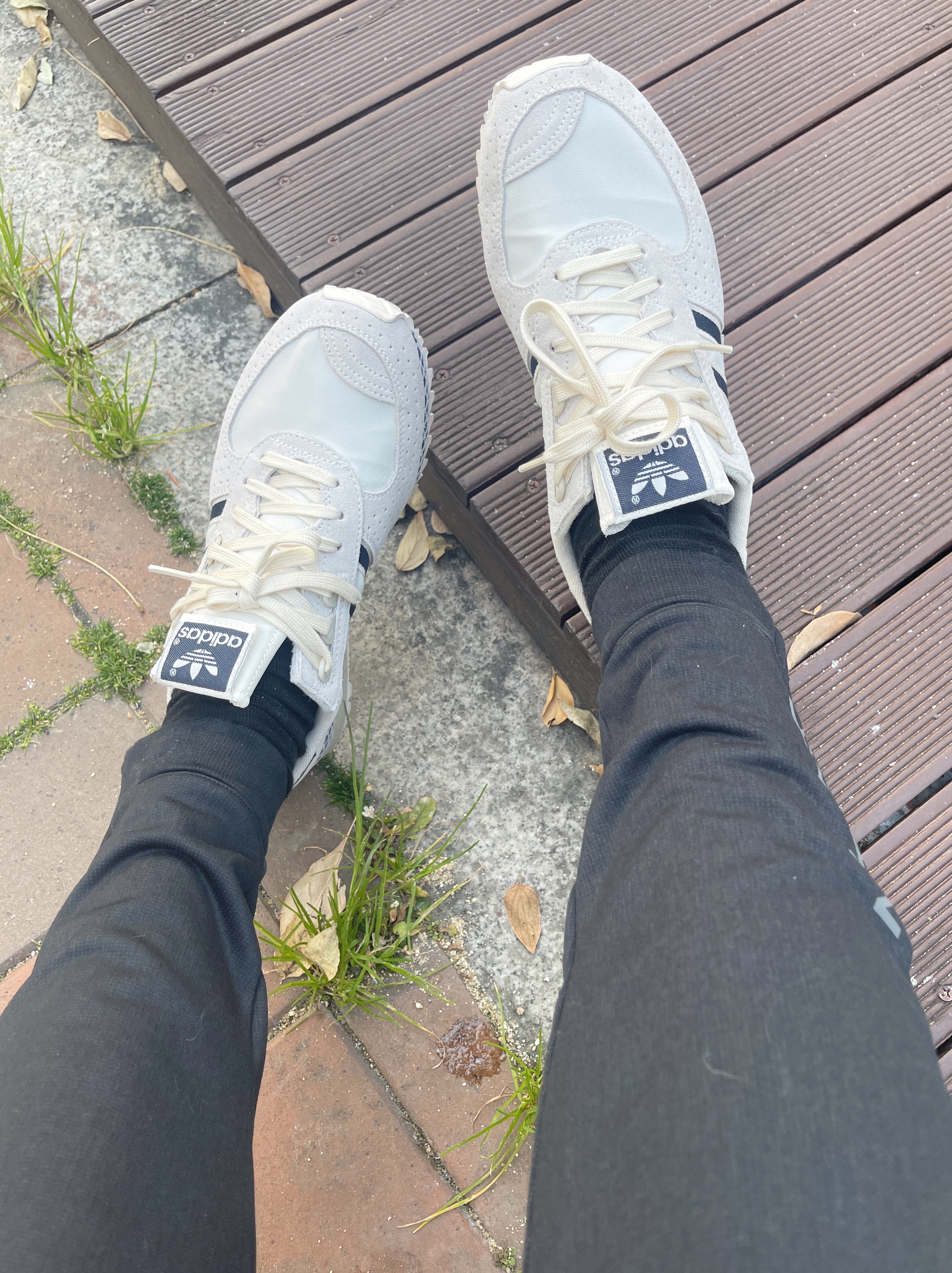 Adidas City Marathon PT Beige Navy 착용 스타일
