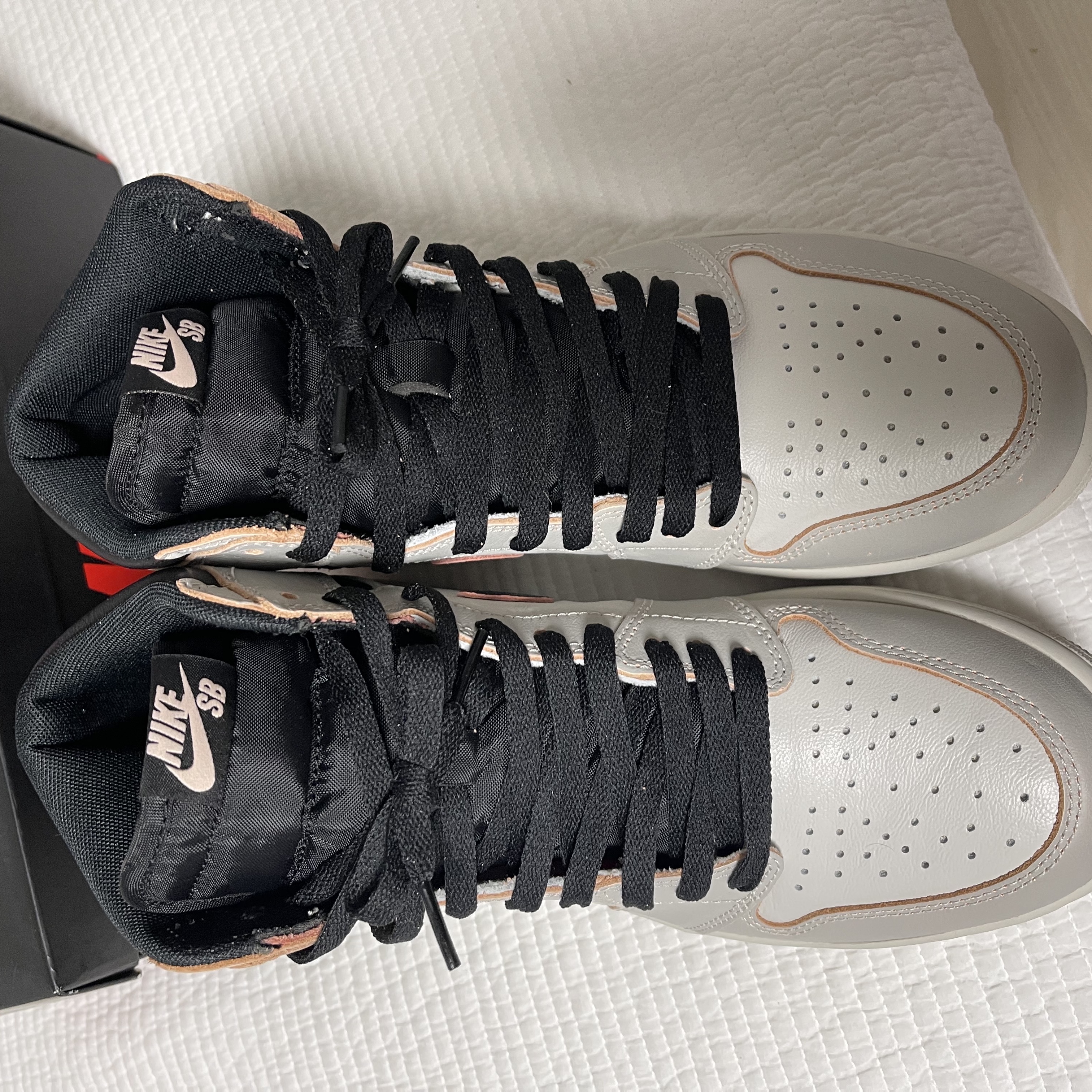 Jordan 1 Retro High OG Defiant SB NYC to Paris 착용 스타일 - 3