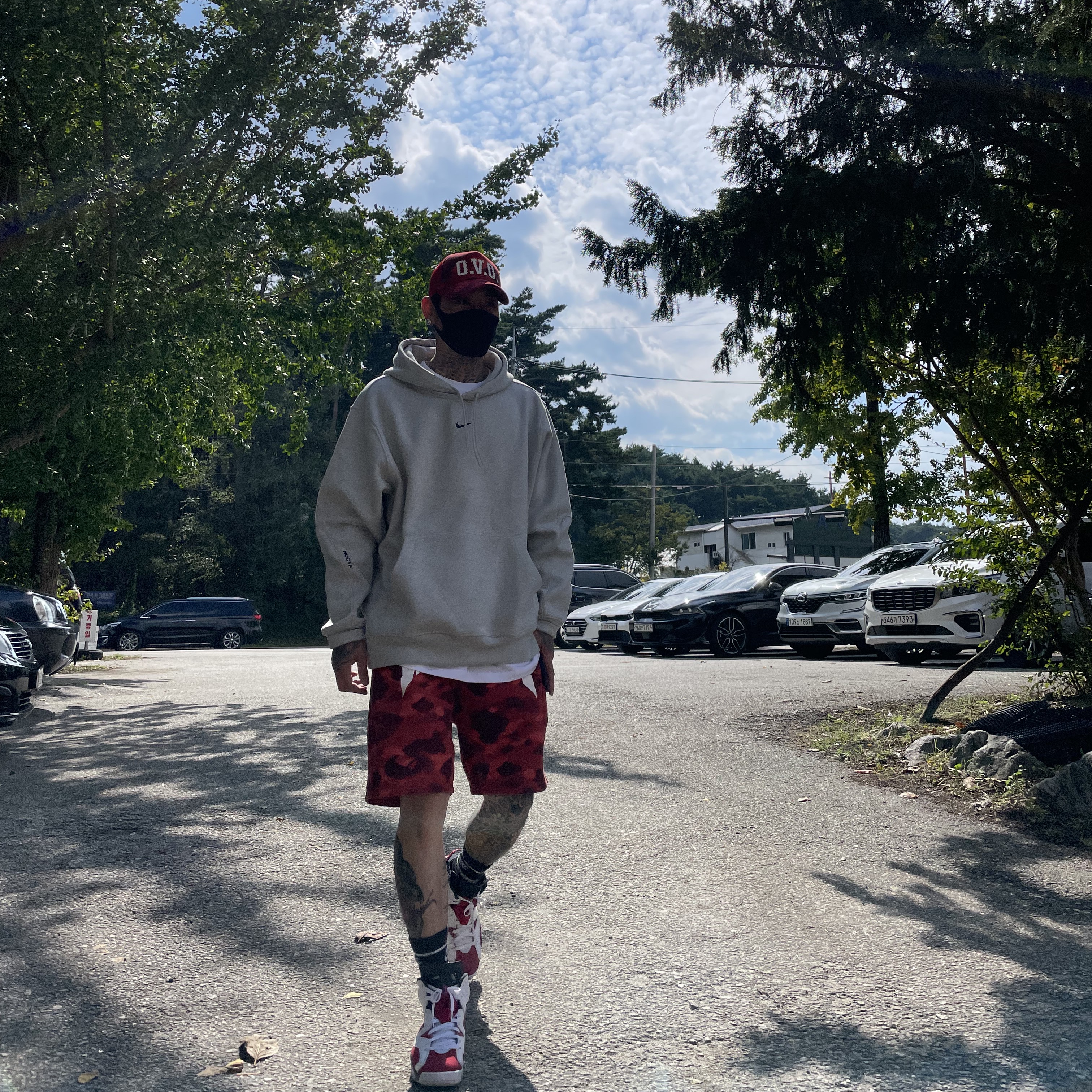Nike x Drake Nocta Cardinal Stock Essential Hoodie Grey - US/EU, Jordan 6 Retro Carmine 2021 착용 스타일