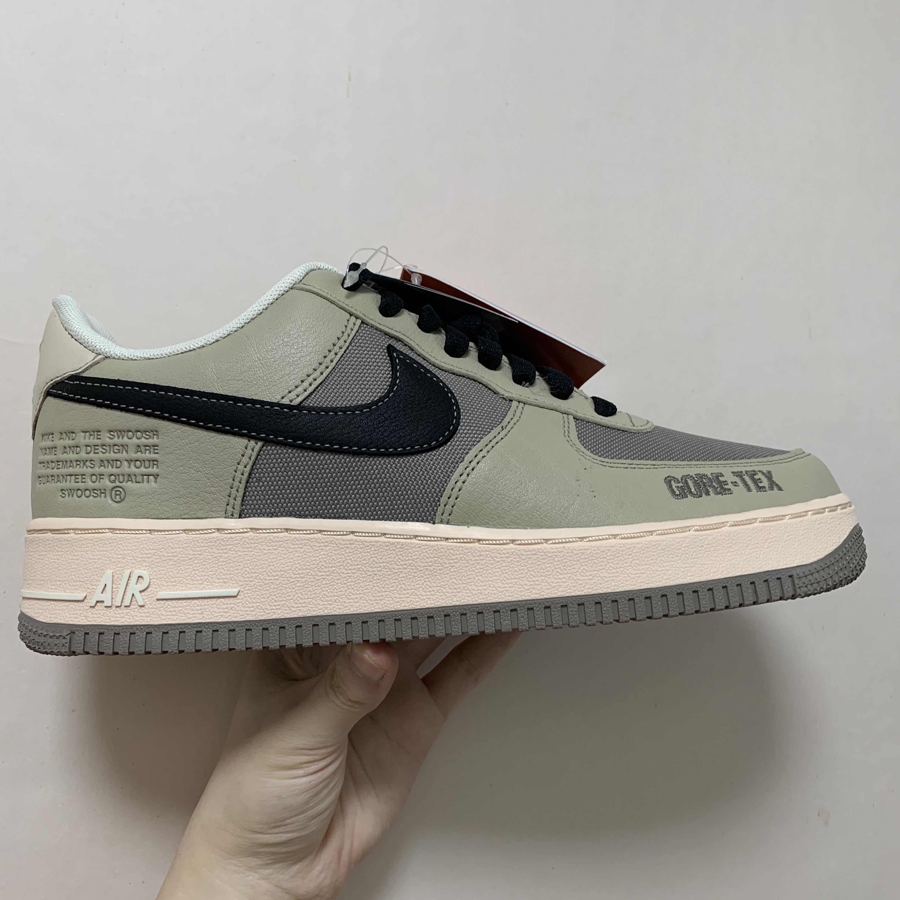 Nike Air Force 1 Low Gore-Tex Olive 착용 스타일