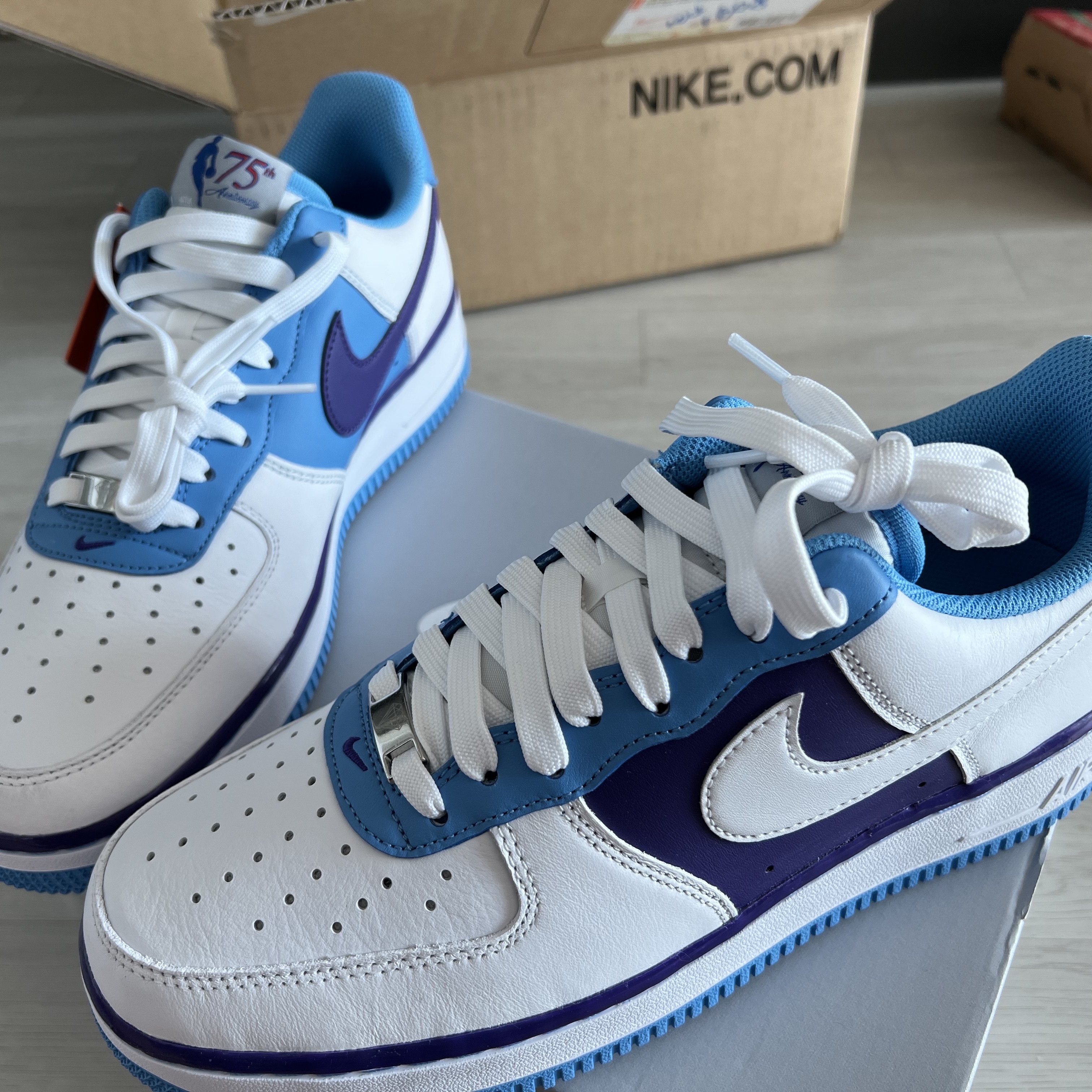 Nike x NBA Air Force 1 '07 LV8 EMB White and Coast Field 착용 스타일 - 1